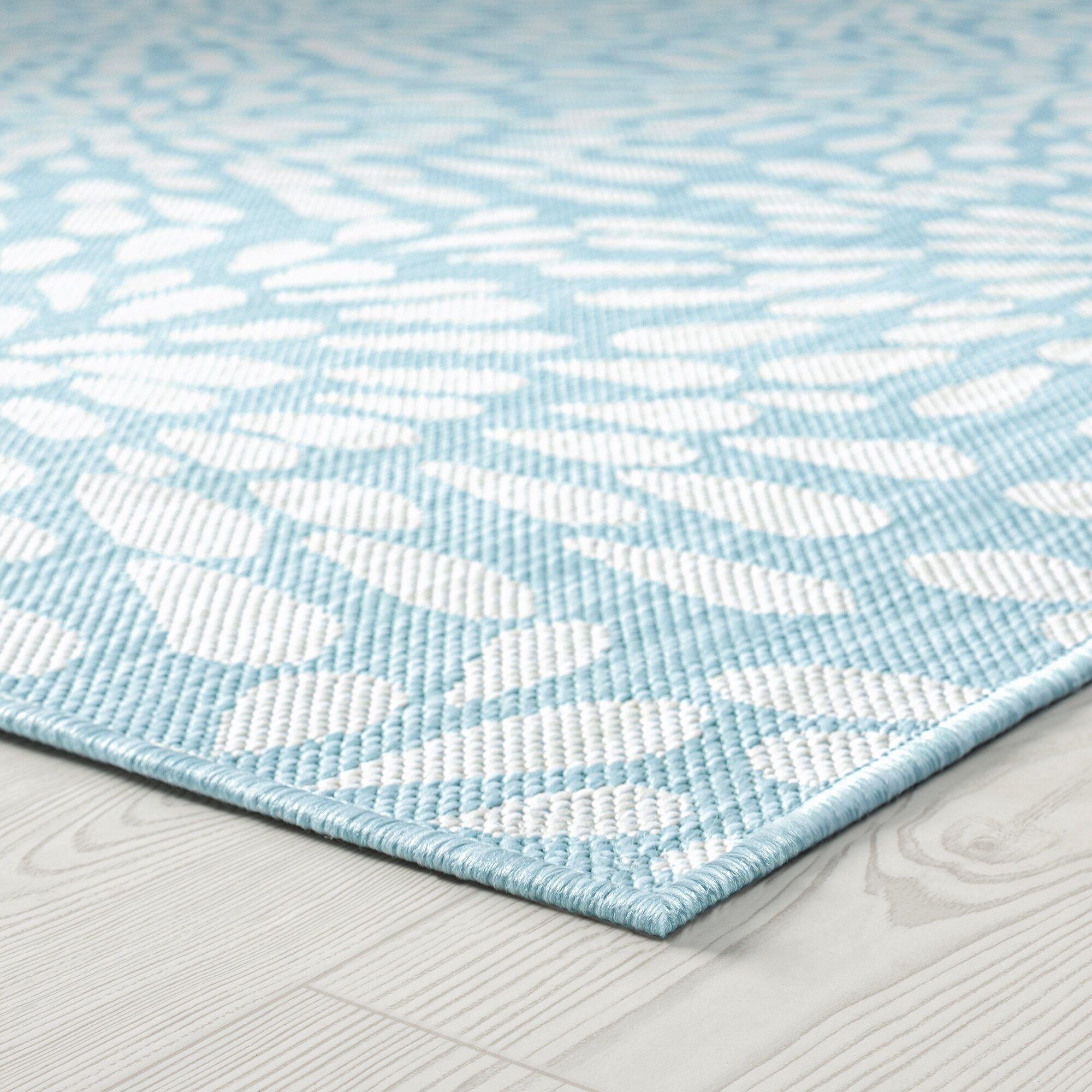 Exo Coastal Floral Indoor/Outdoor Area Rug