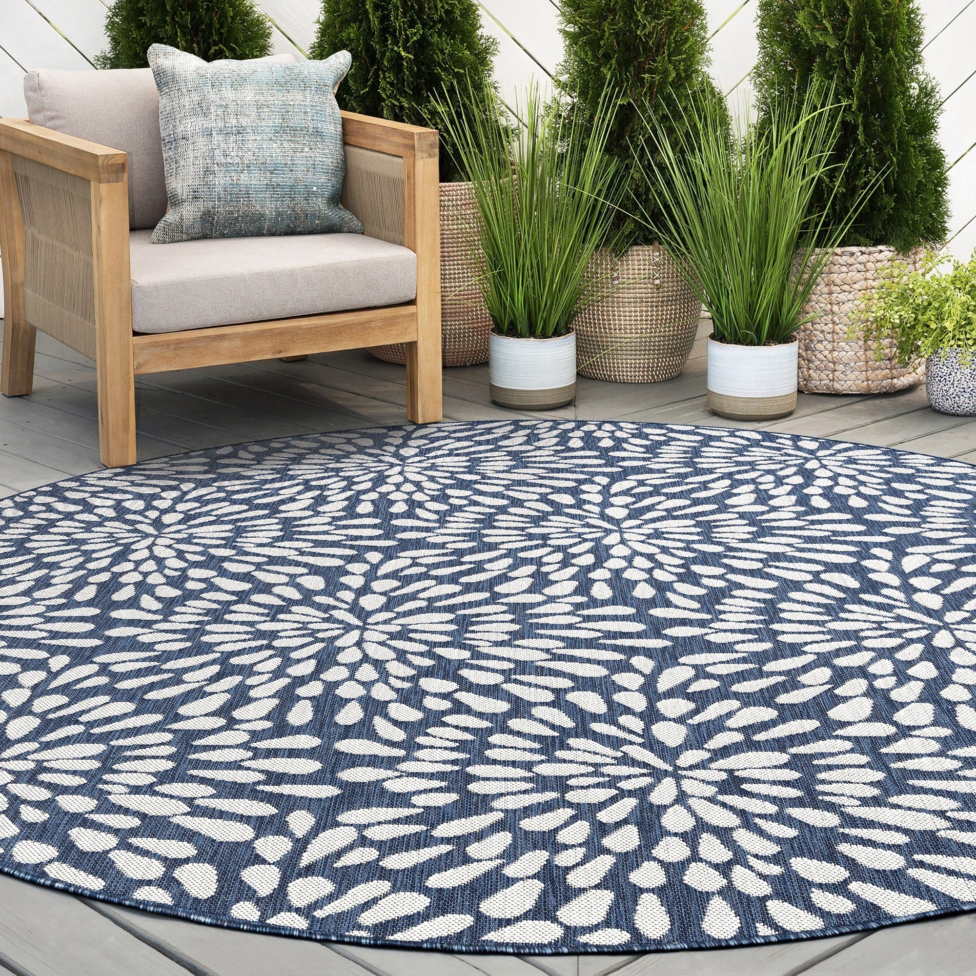 Exo Coastal Floral Indoor/Outdoor Area Rug