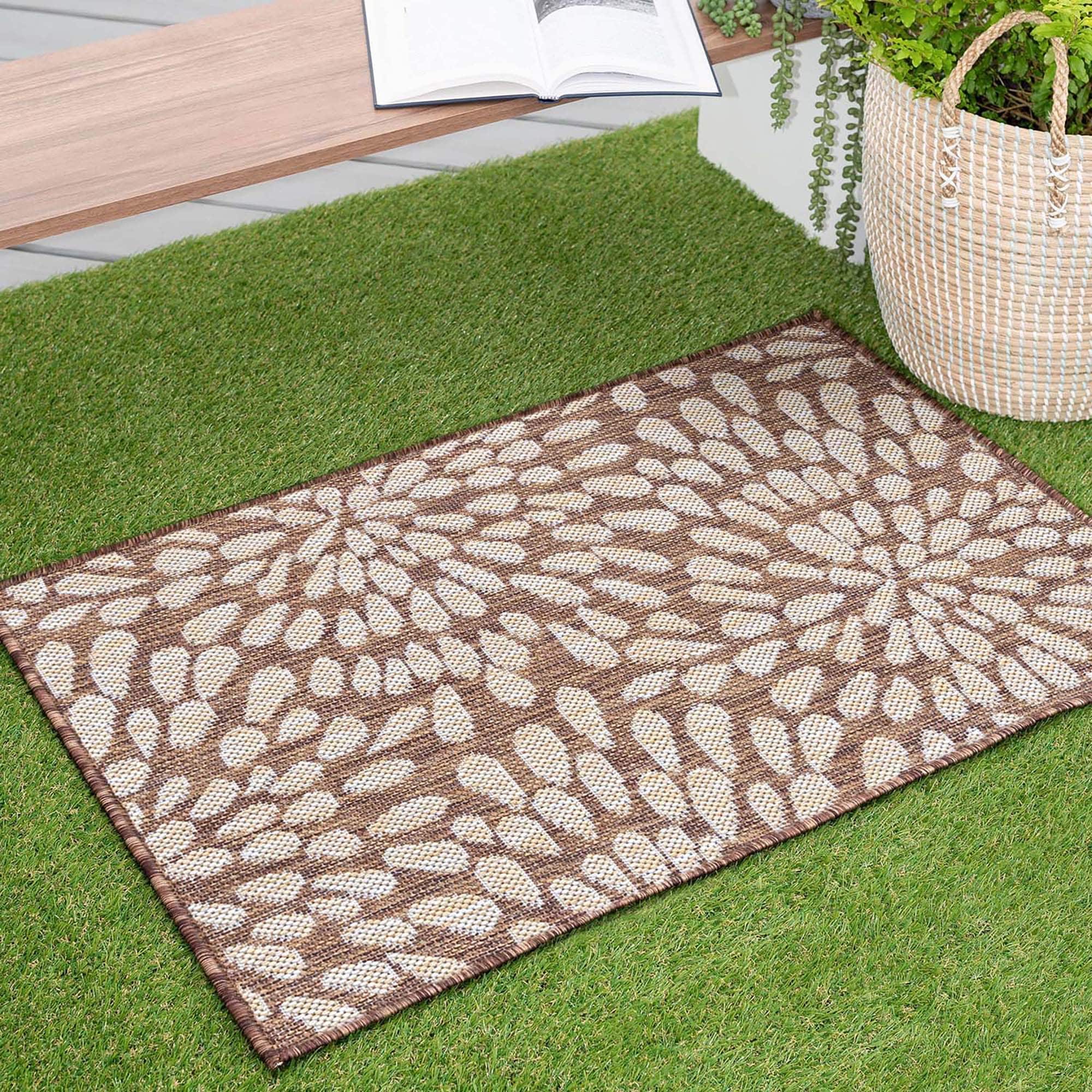 Exo Coastal Floral Indoor/Outdoor Area Rug