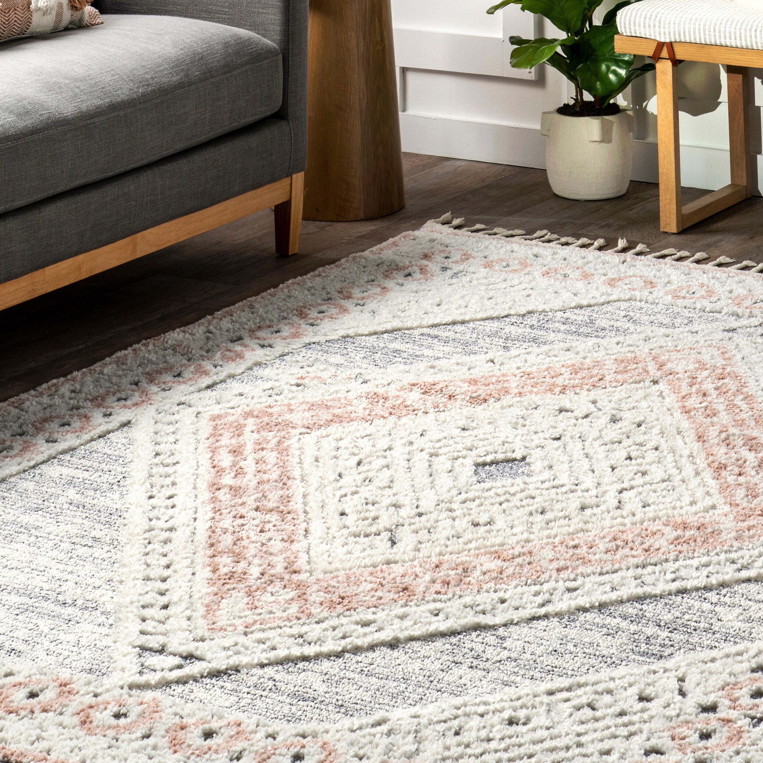 Nuloom Acacia Raised Diamond Tasseled Area Rug