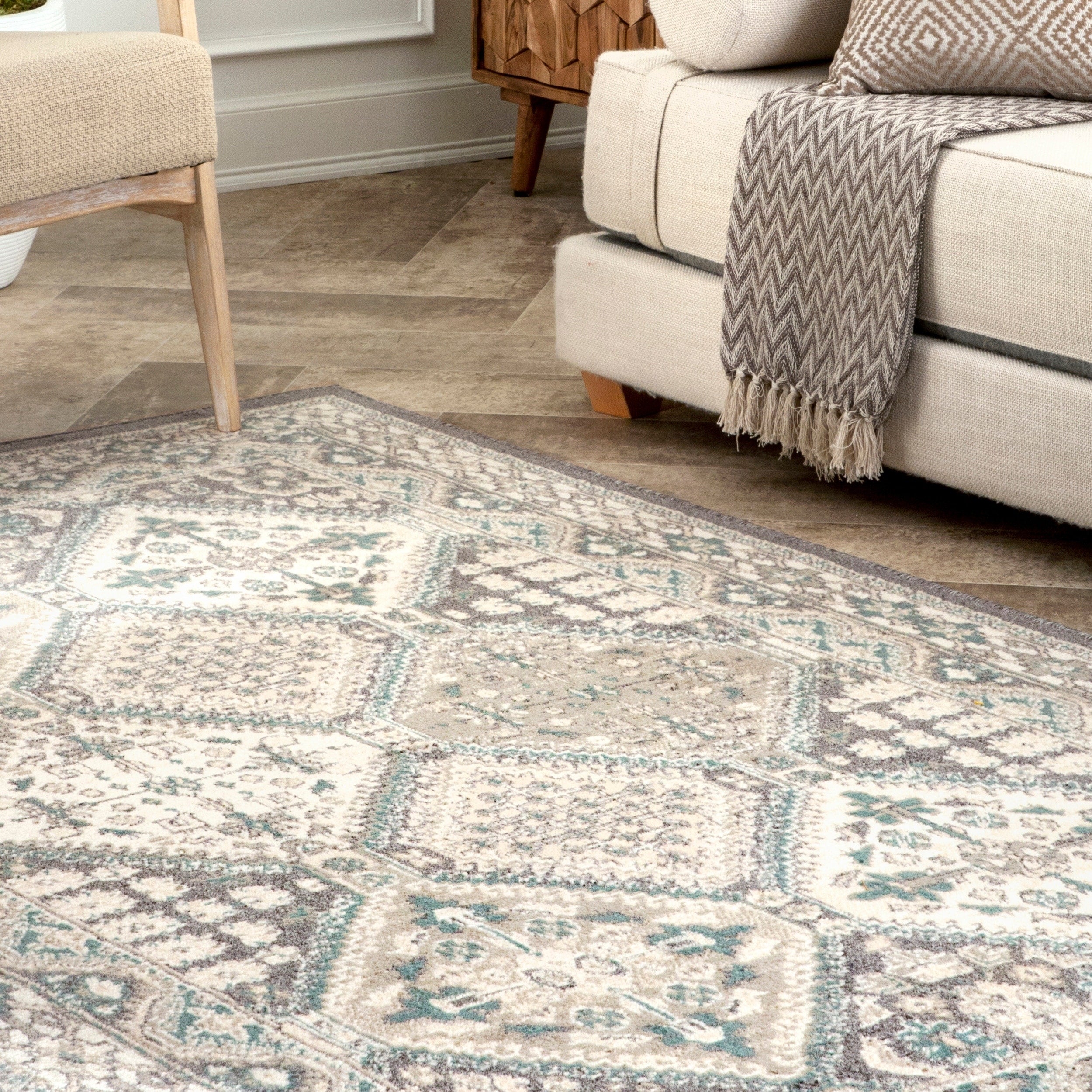 Nuloom Becca Traditional Tiled Area Rug