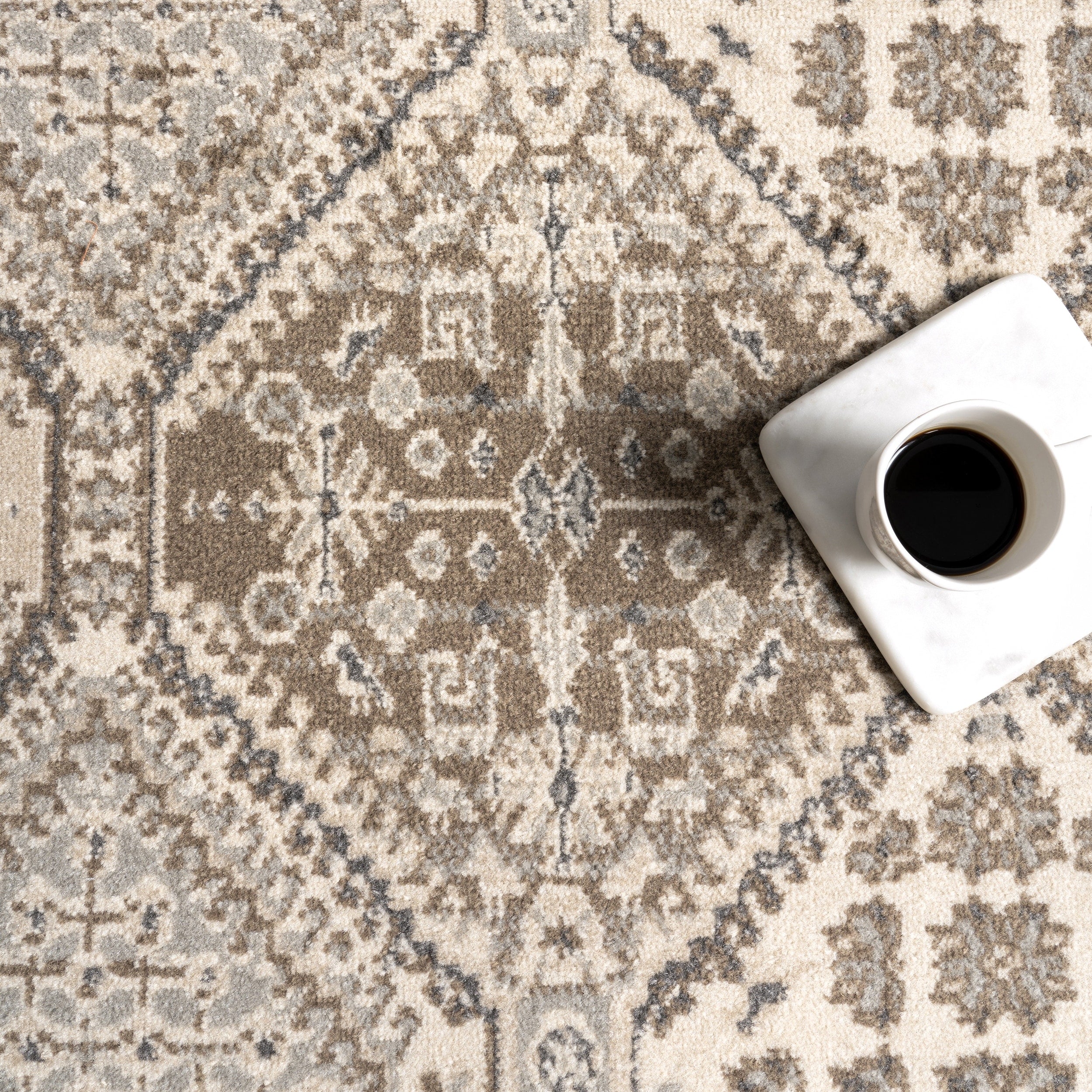 Nuloom Becca Traditional Tiled Area Rug
