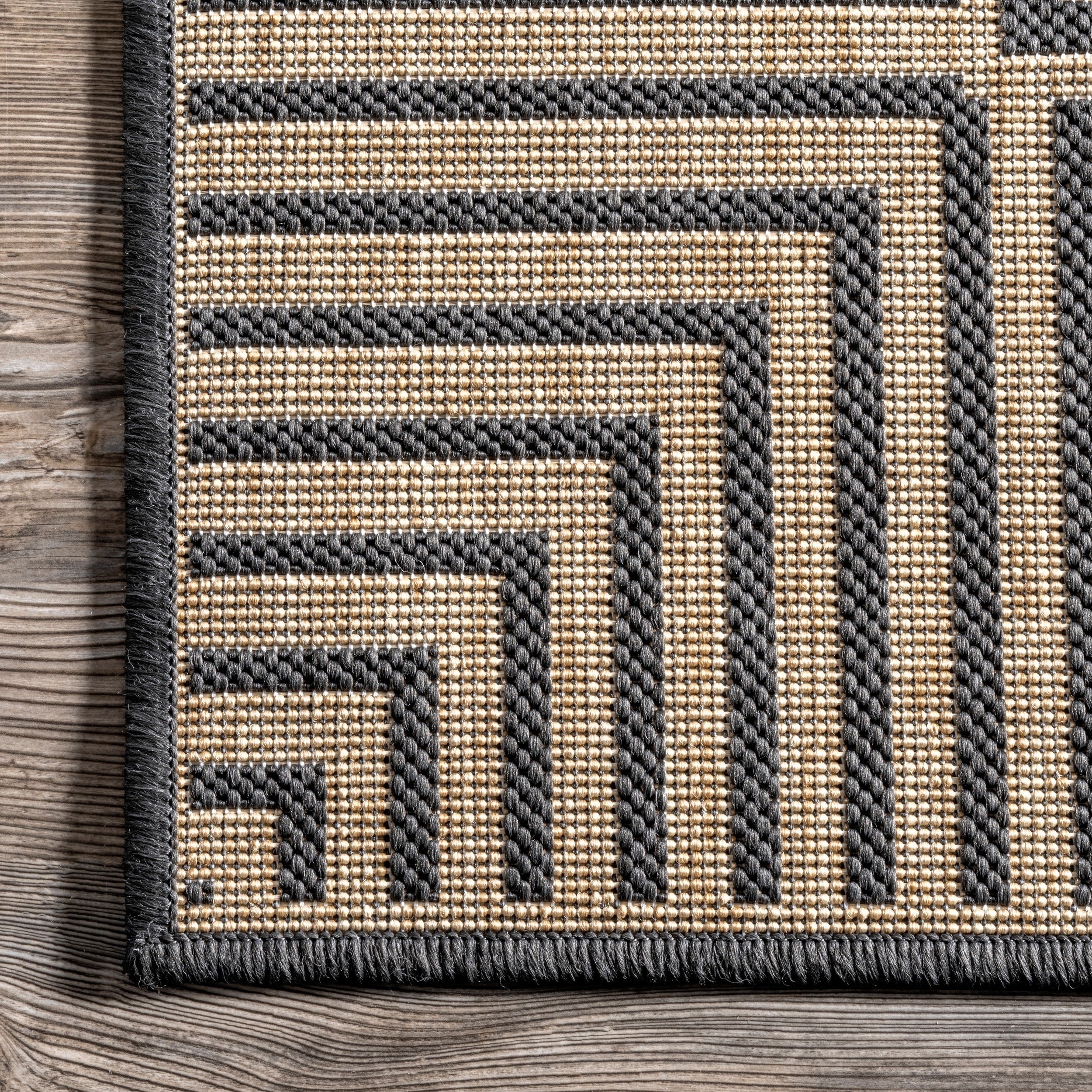 Nuloom Leah Classic Bordered Indoor/Outdoor Area Rug