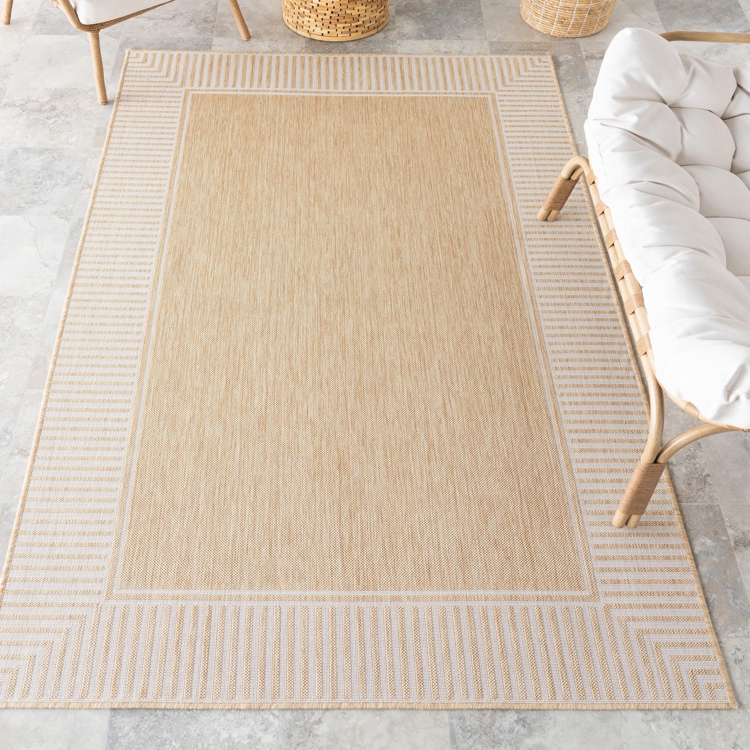 Nuloom Leah Classic Bordered Indoor/Outdoor Area Rug