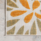 Nuloom Ronda Bold Floral Indoor/Outdoor Area Rug