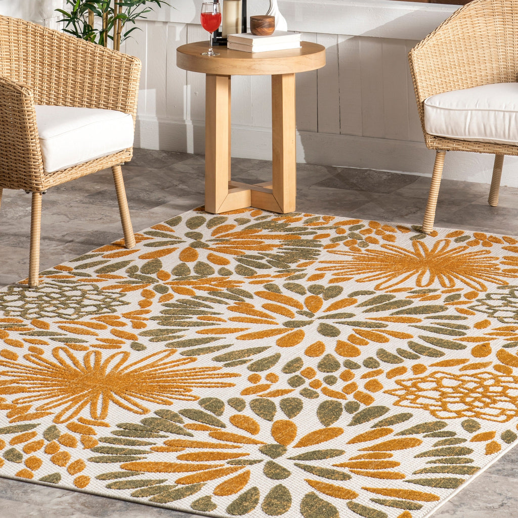 Nuloom Ronda Bold Floral Indoor/Outdoor Area Rug