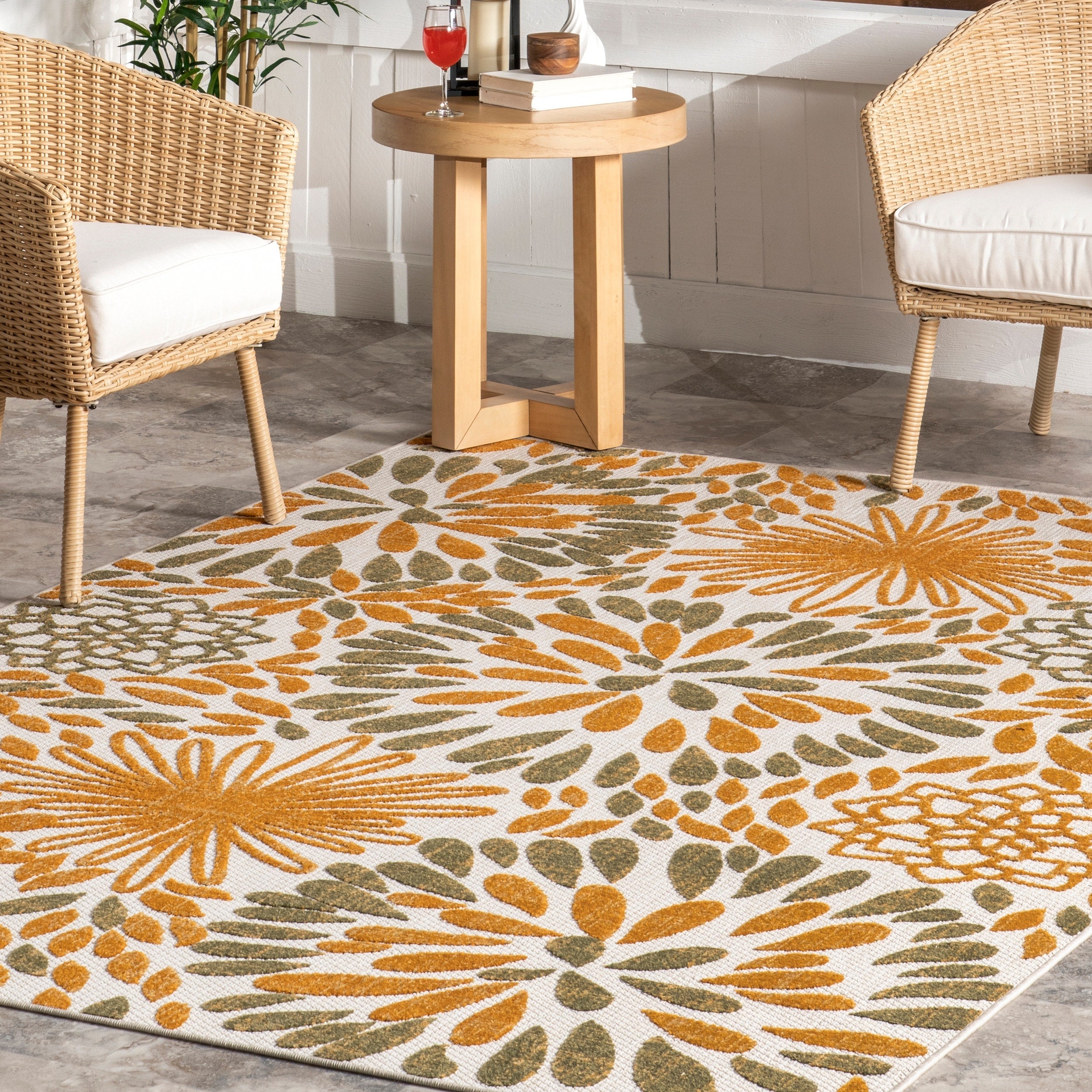 Nuloom Ronda Bold Floral Indoor/Outdoor Area Rug