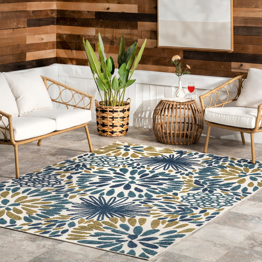 Nuloom Ronda Bold Floral Indoor/Outdoor Area Rug
