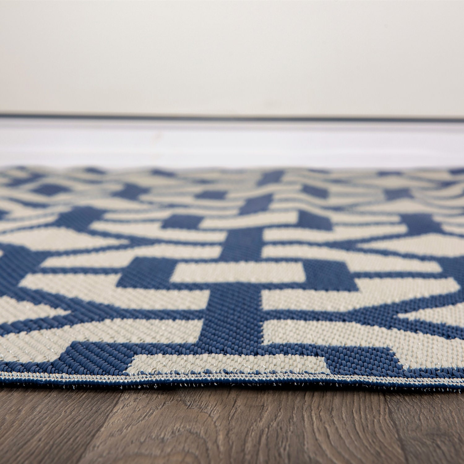 Contemporary Geometric Reversible Plastic Outdoor Rugs