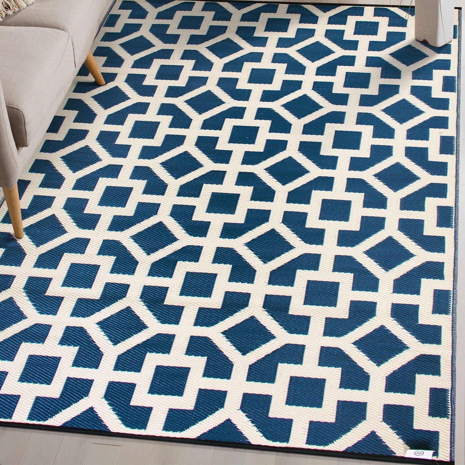 Contemporary Geometric Reversible Plastic Outdoor Rugs