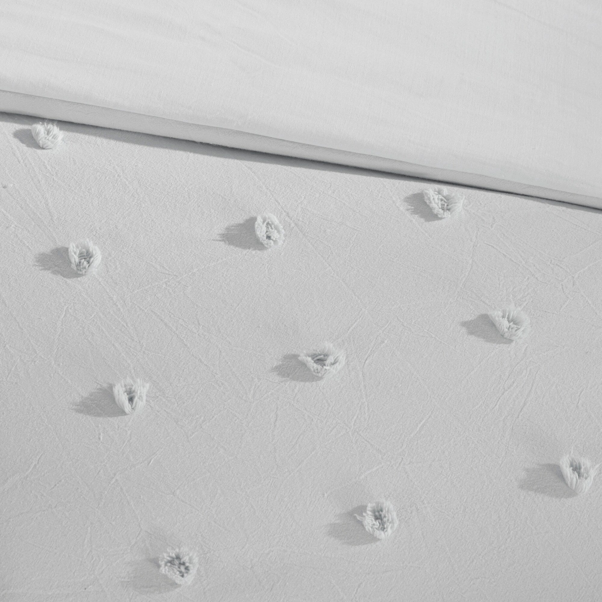 Intelligent Design Maize Cotton Jacquard Duvet Cover Set with Euro Shams and Throw Pillows