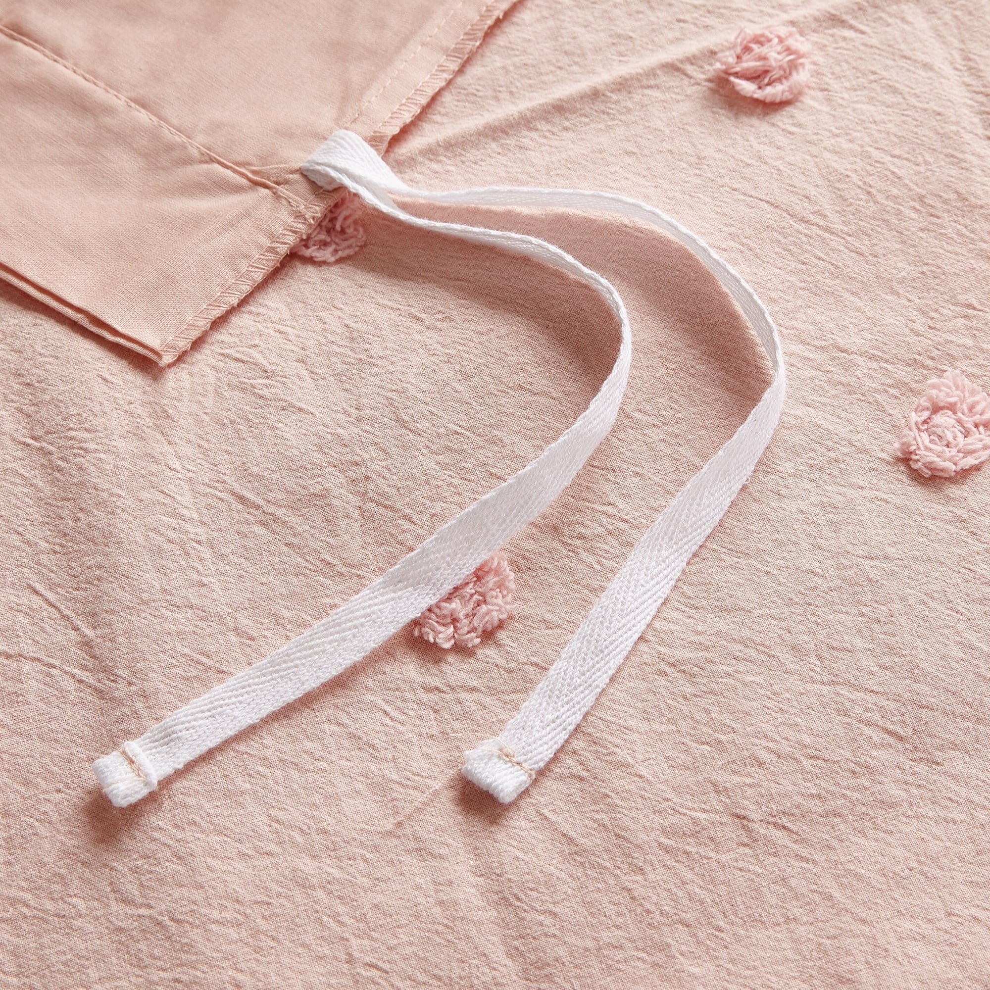 Intelligent Design Maize Cotton Jacquard Duvet Cover Set with Euro Shams and Throw Pillows