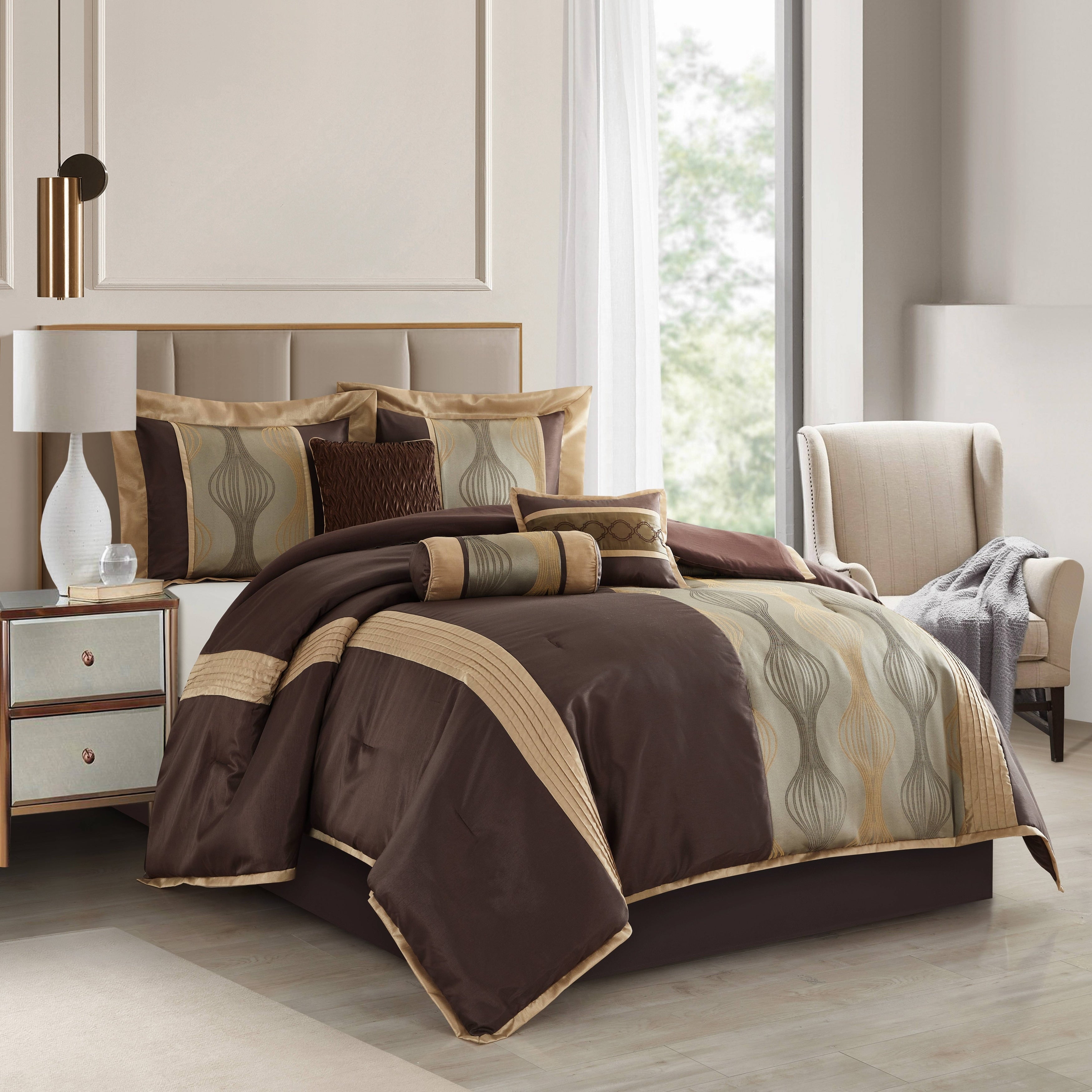 Nanshing Daniella 7-Piece Modern Geometric Comforter Set
