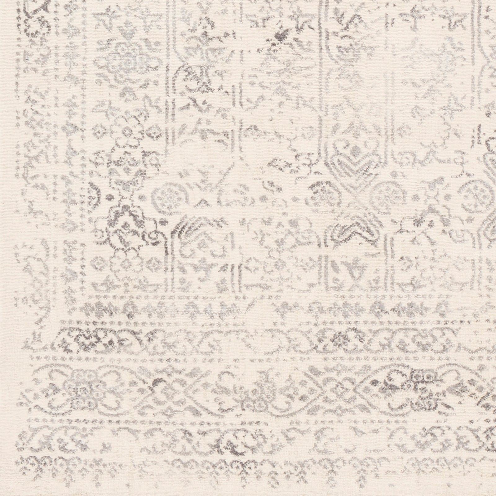 Livabliss Henson Vintage Traditional Area Rug