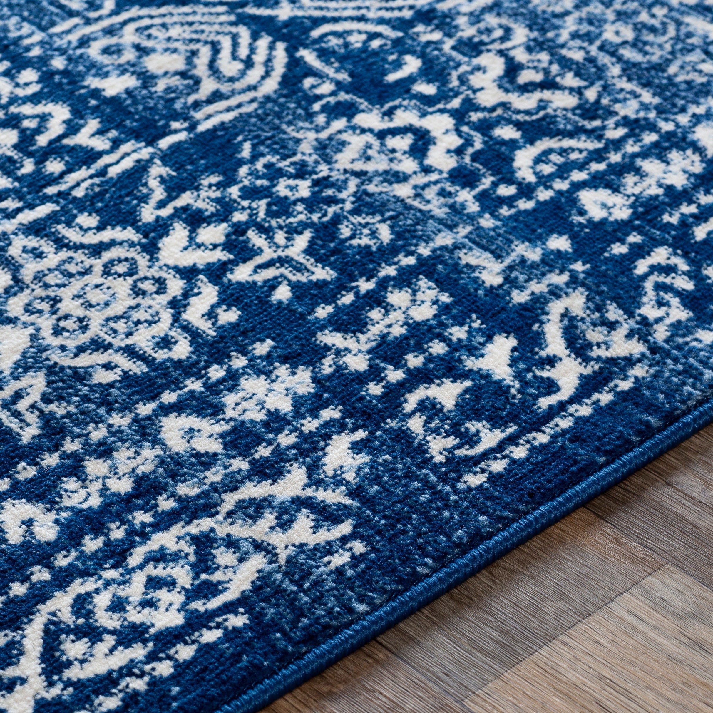 Livabliss Henson Vintage Traditional Area Rug