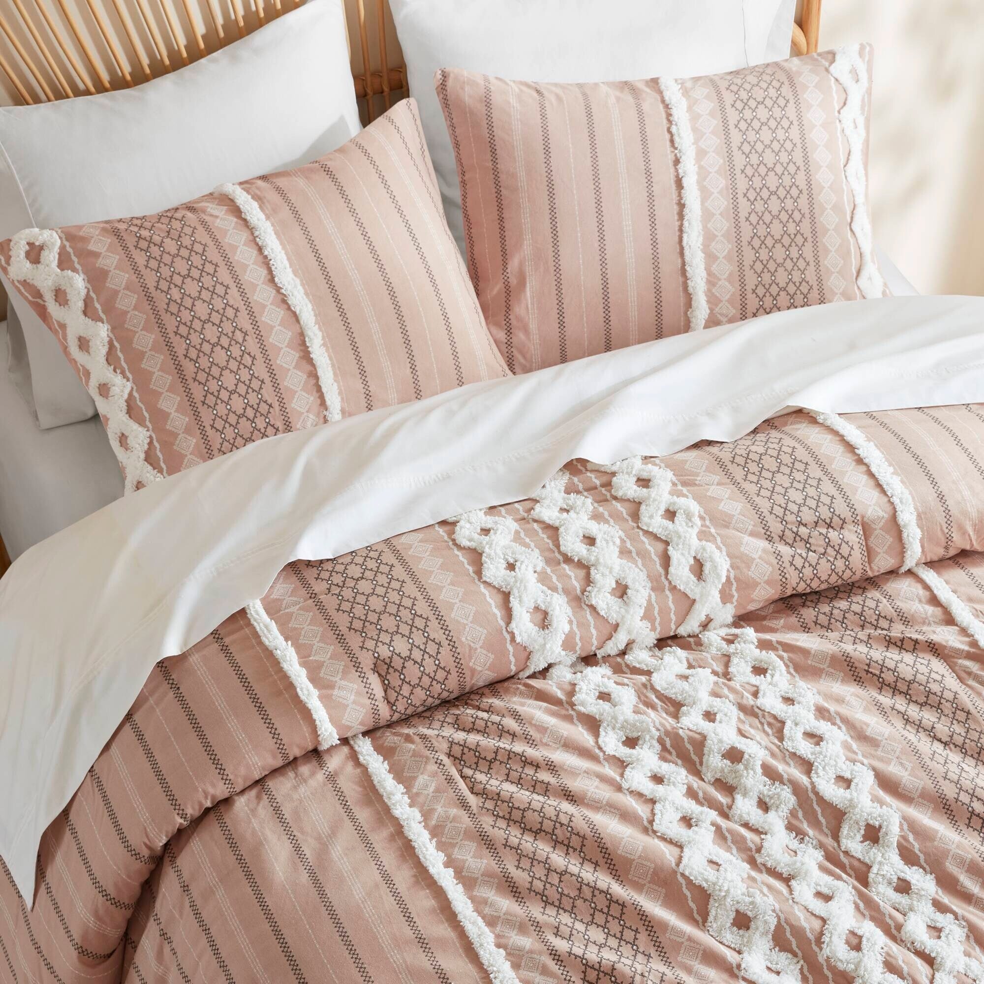 INK+IVY Imani Cotton Printed Comforter Set with Chenille