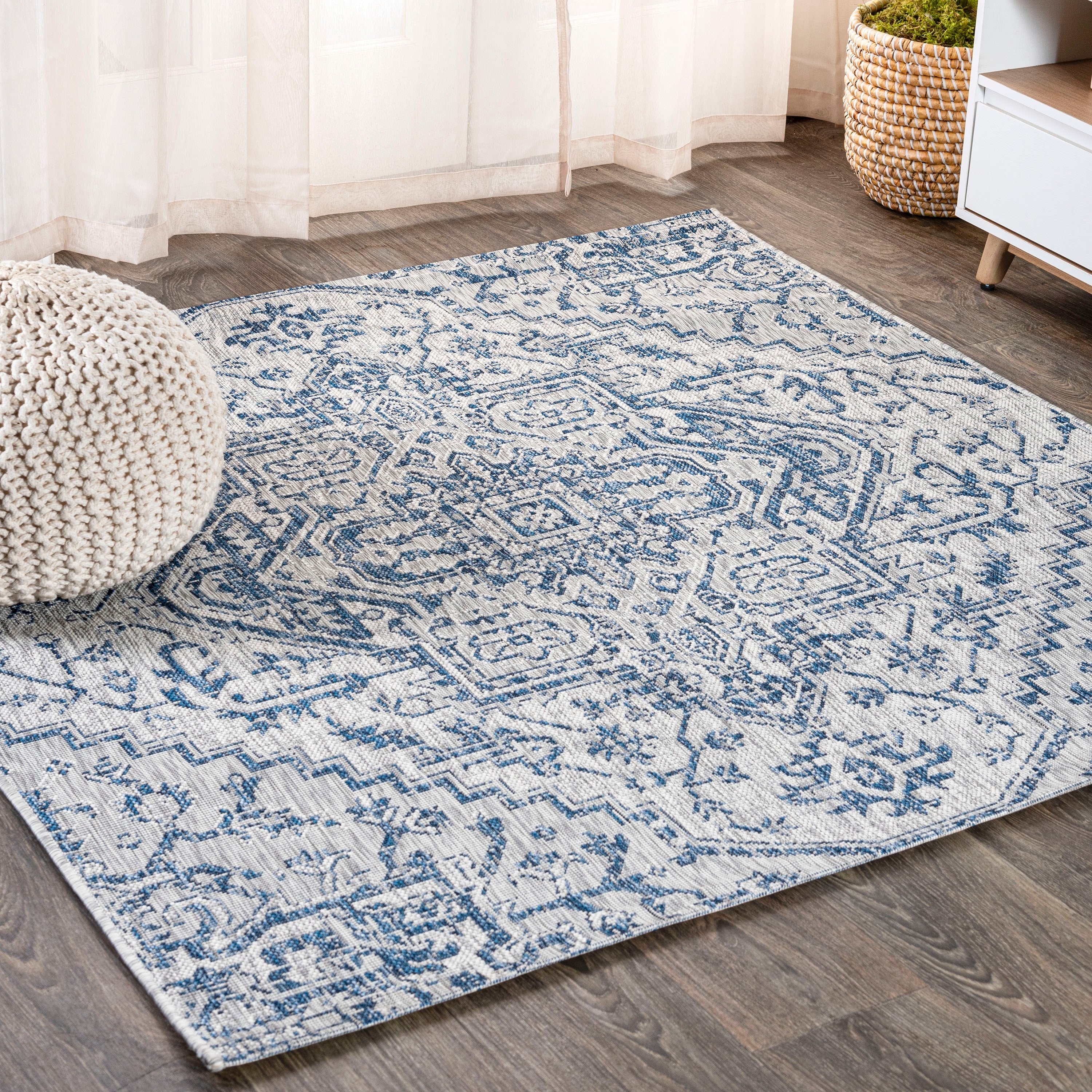 JONATHAN Y Charleston Medallion Indoor/Outdoor Area Rug