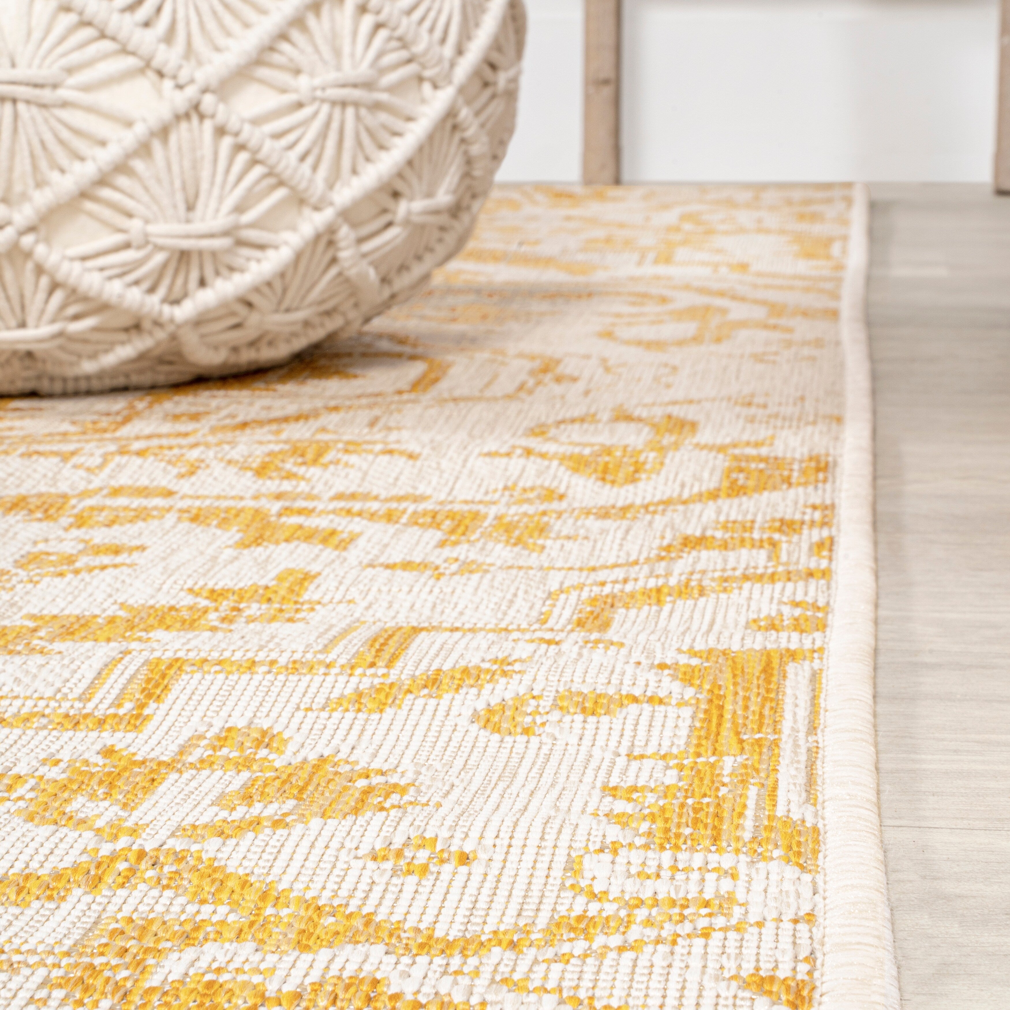 JONATHAN Y Charleston Medallion Indoor/Outdoor Area Rug