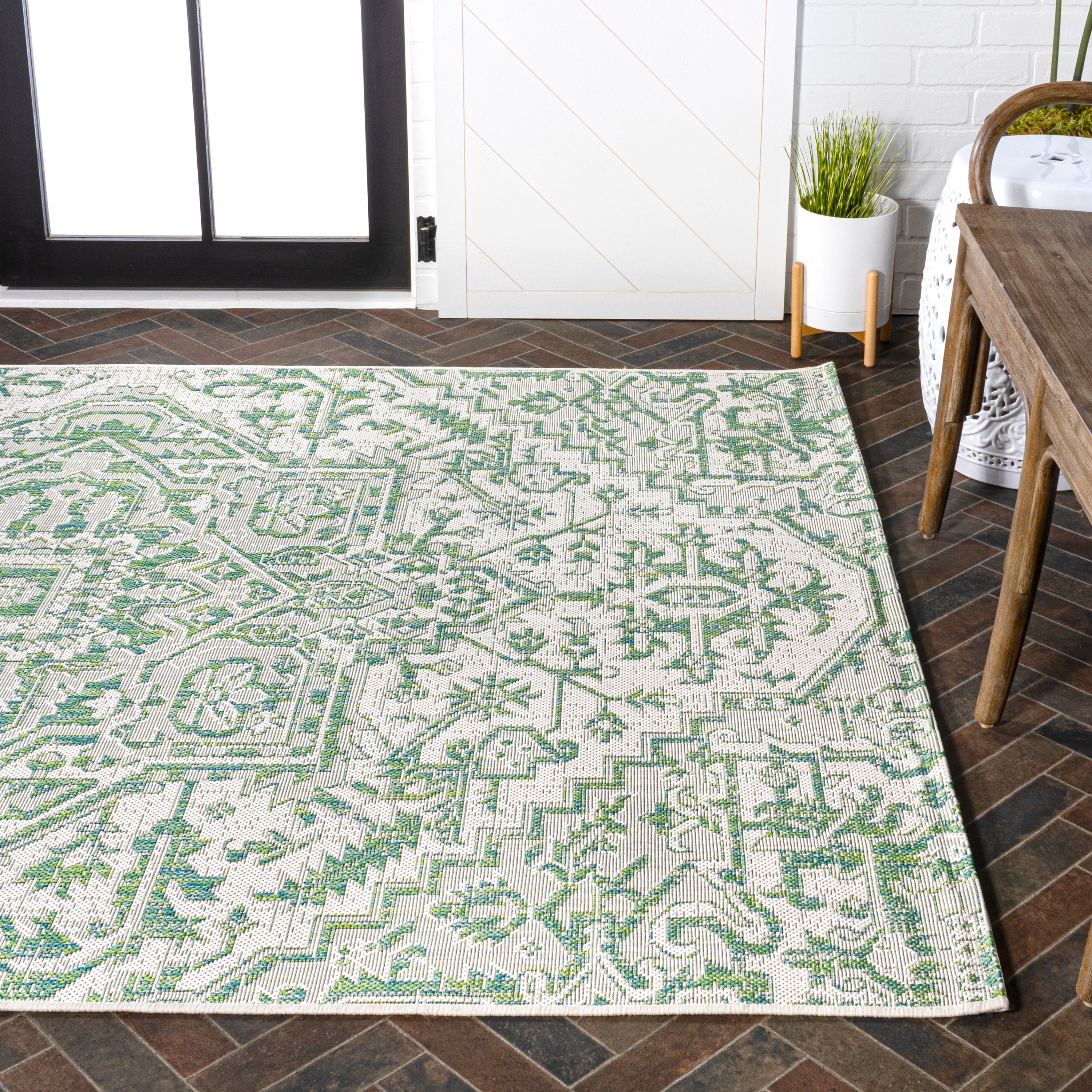 JONATHAN Y Charleston Medallion Indoor/Outdoor Area Rug