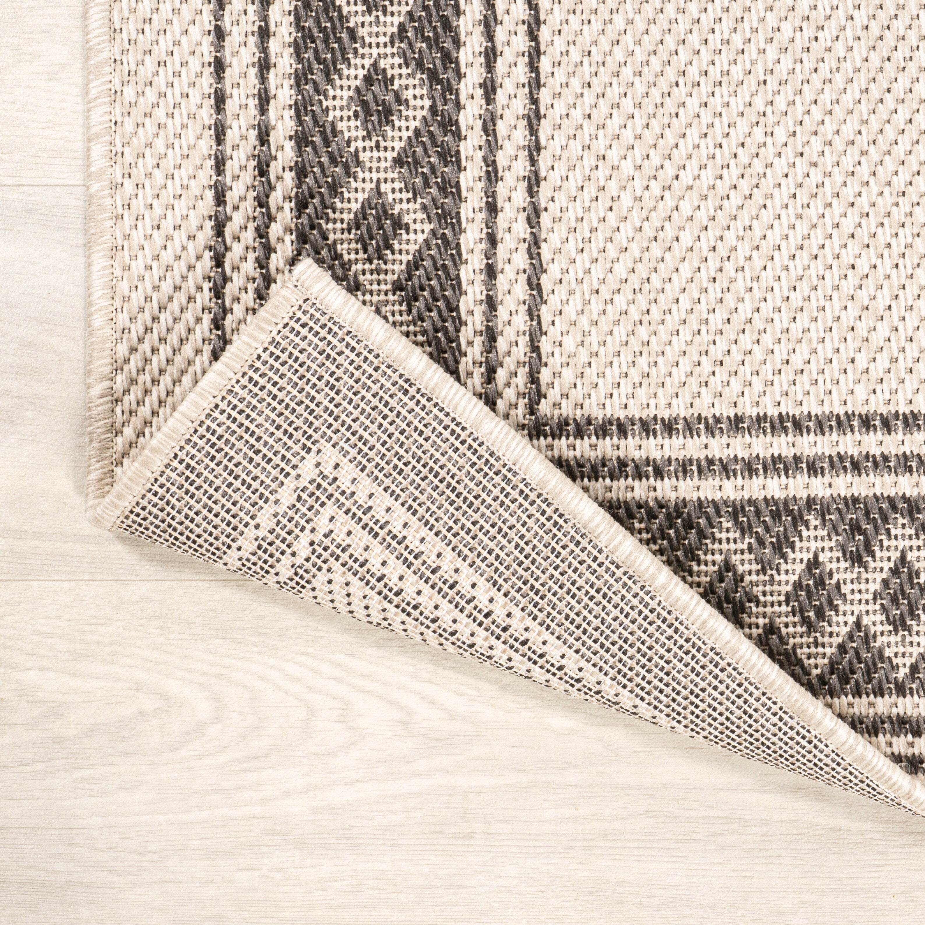 JONATHAN Y Havana Classic Diamond Border Indoor/Outdoor Area Rug