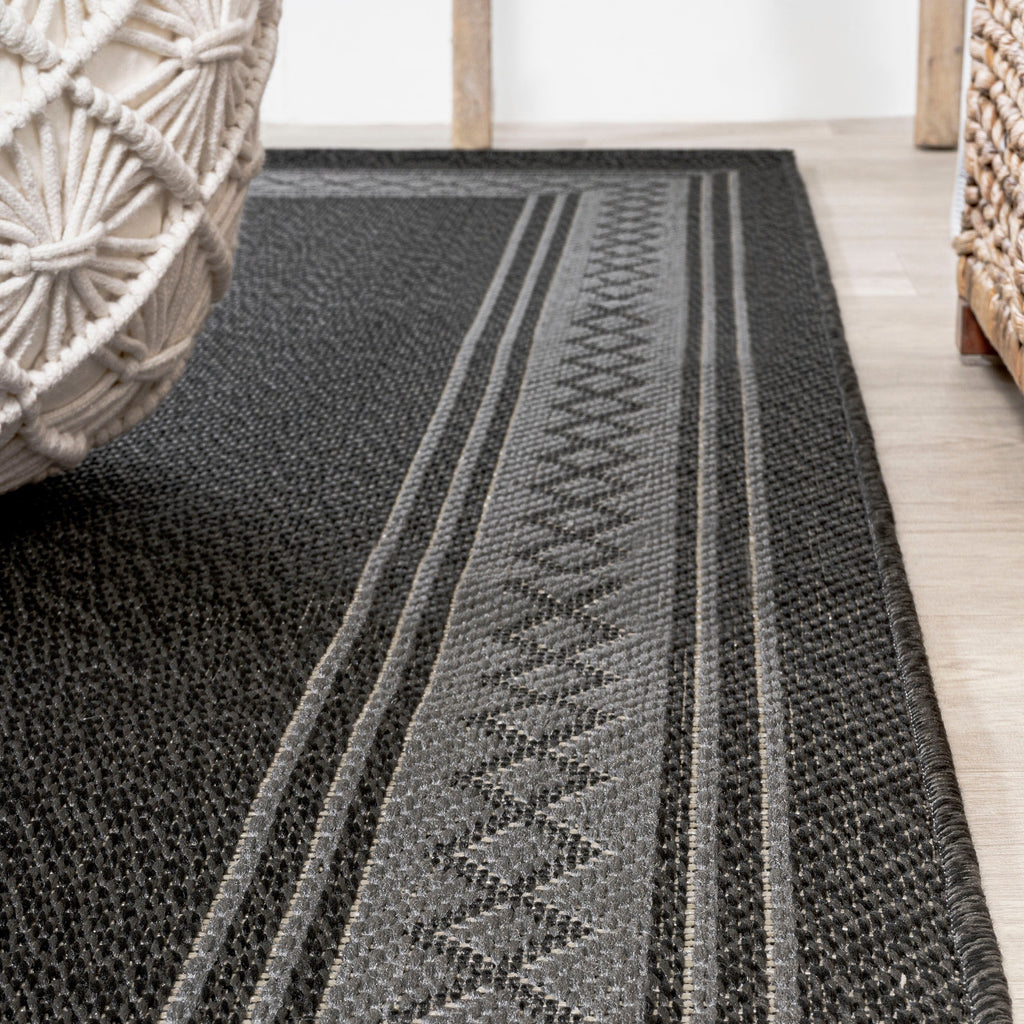 JONATHAN Y Havana Classic Diamond Border Indoor/Outdoor Area Rug
