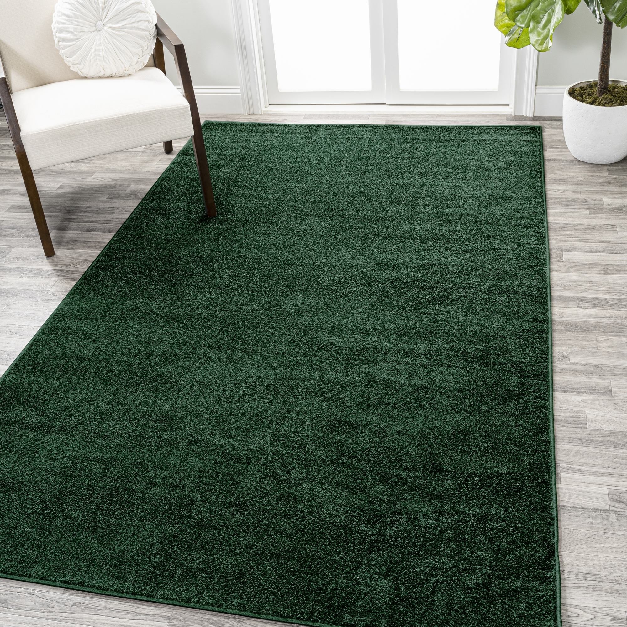 JONATHAN Y Tumbling Solid Low-Pile Area Rug