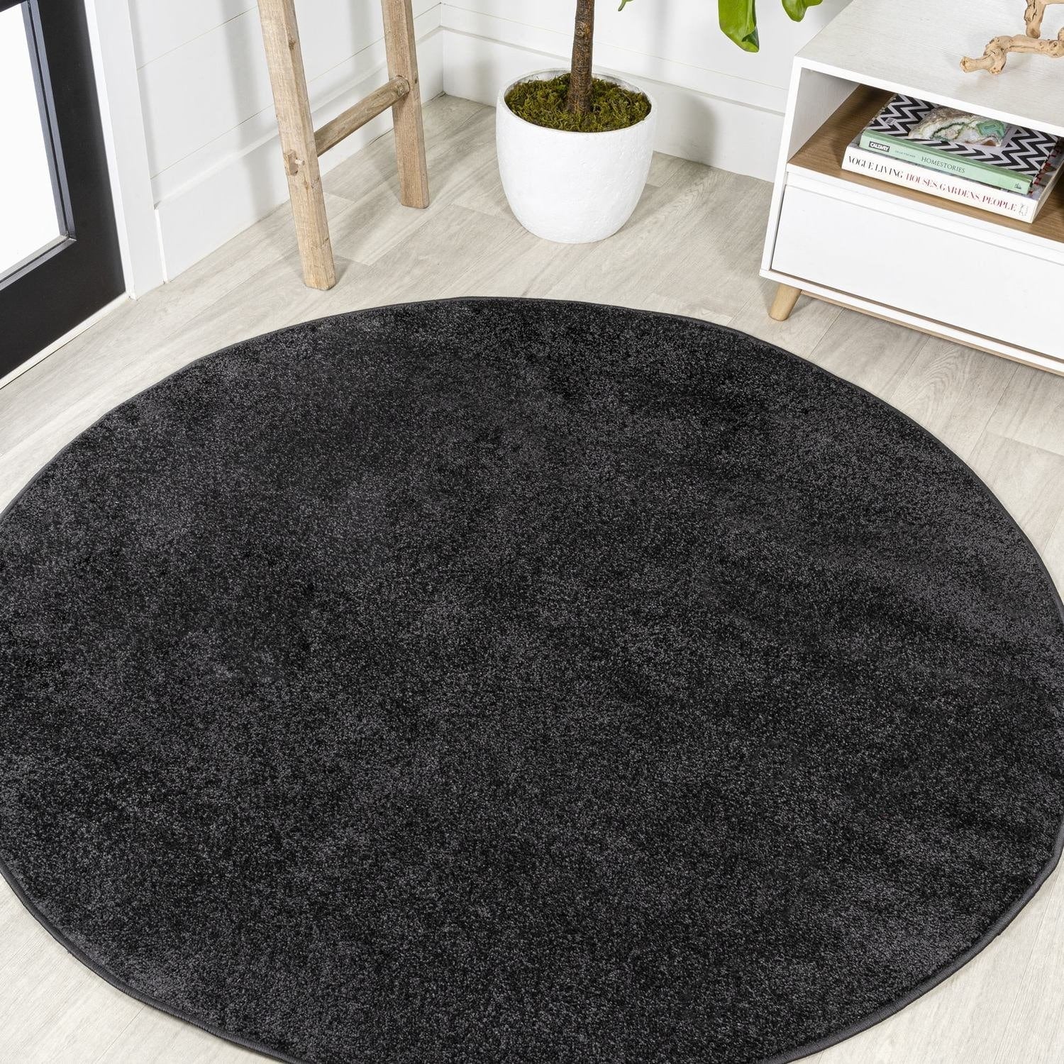 JONATHAN Y Tumbling Solid Low-Pile Area Rug