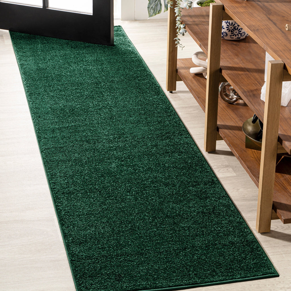 JONATHAN Y Tumbling Solid Low-Pile Area Rug