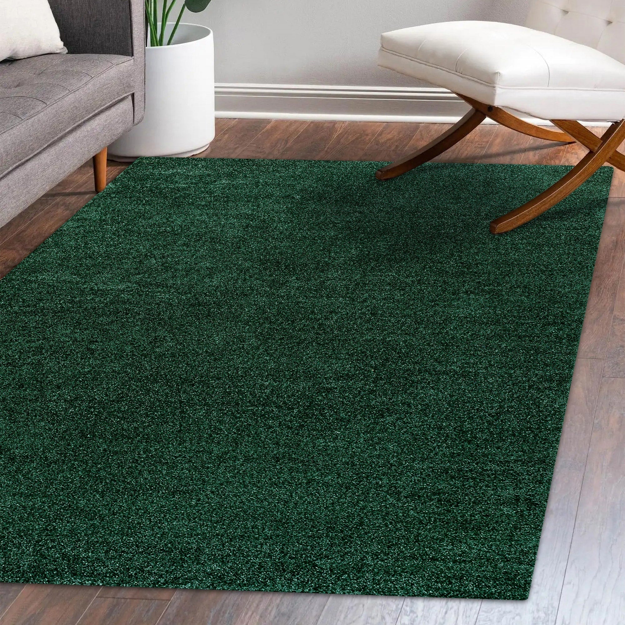 JONATHAN Y Tumbling Solid Low-Pile Area Rug