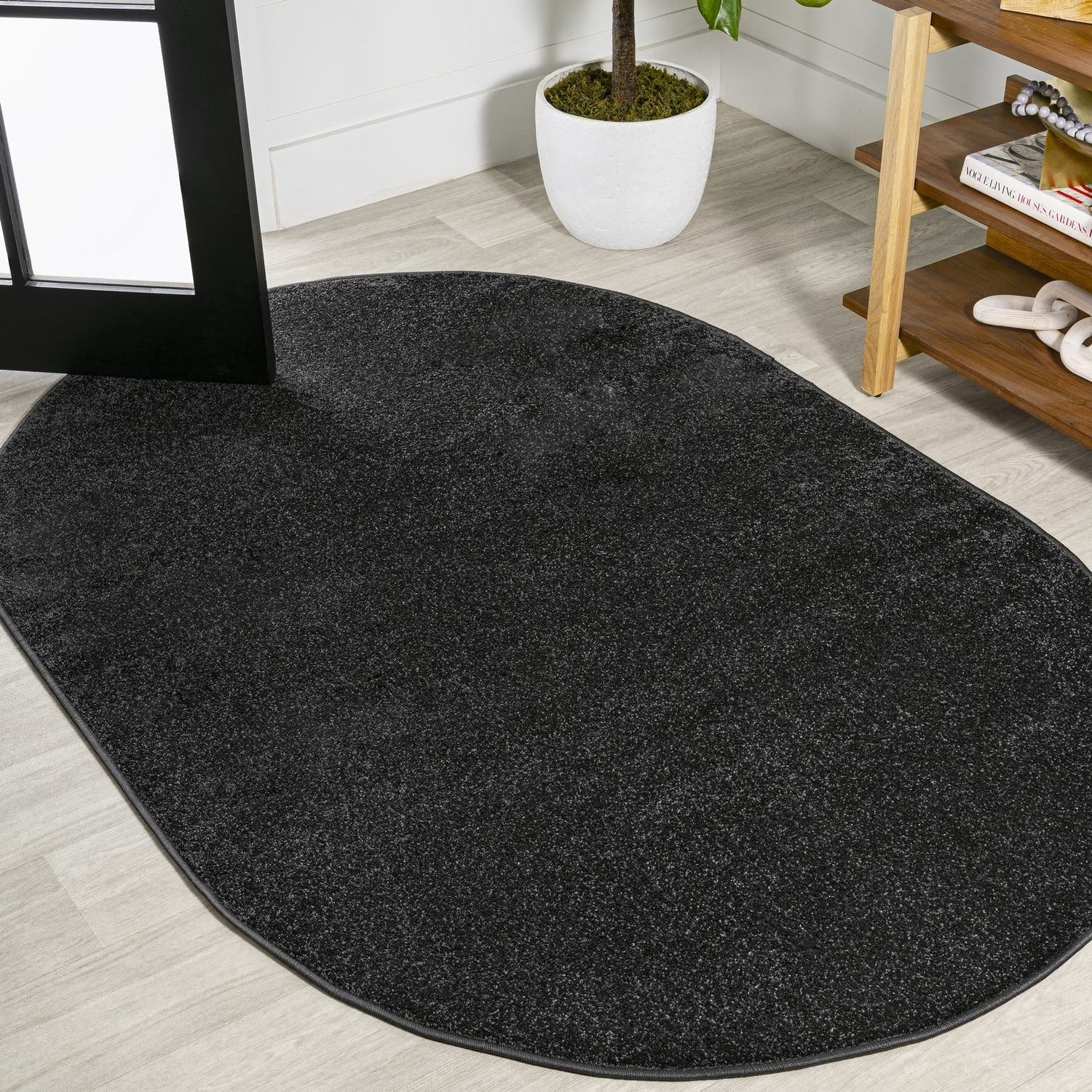 JONATHAN Y Tumbling Solid Low-Pile Area Rug