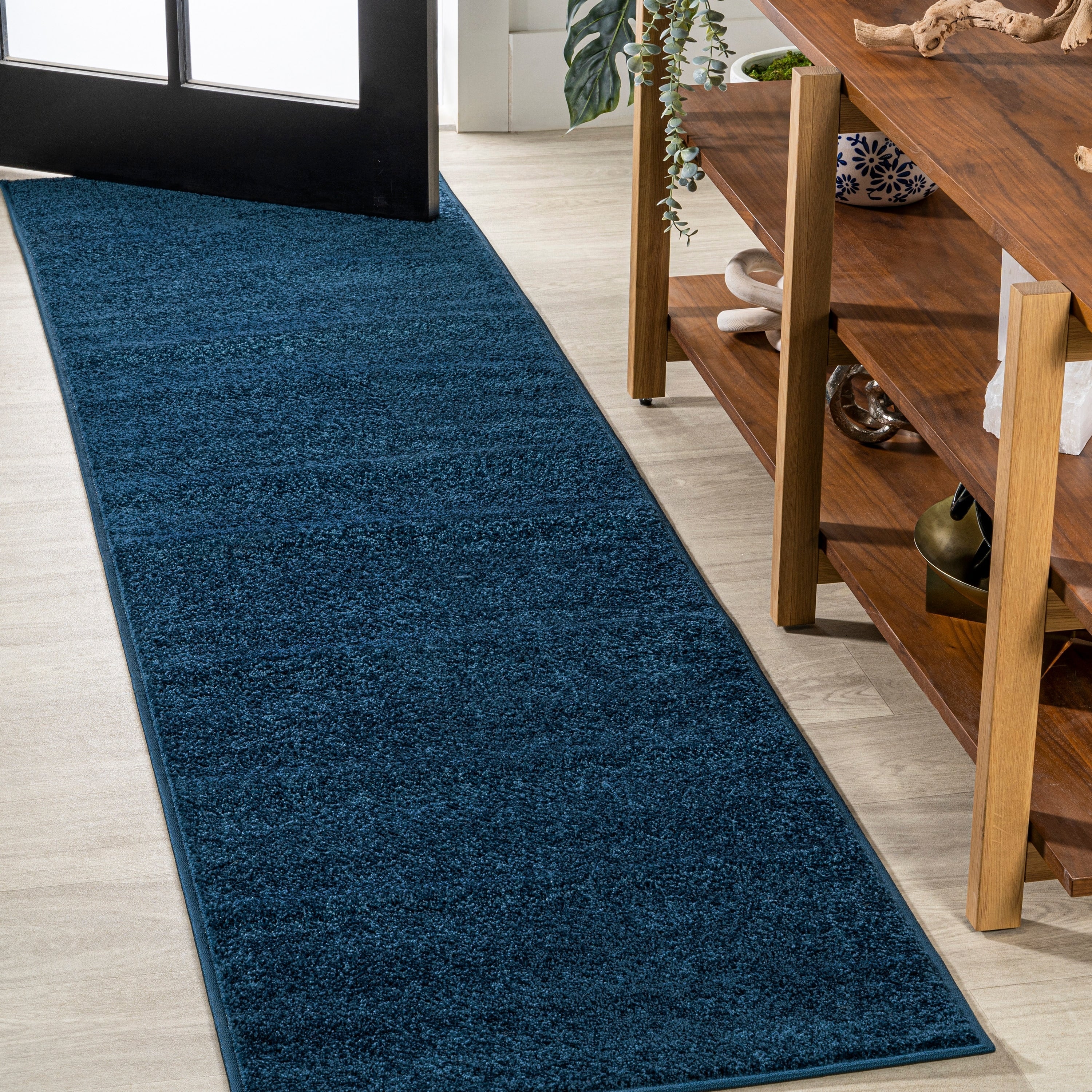 JONATHAN Y Tumbling Solid Low-Pile Area Rug