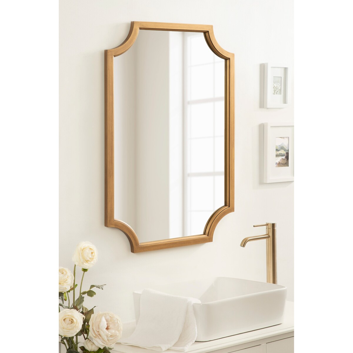 Kate and Laurel Hogan Scalloped Wood Framed Mirror