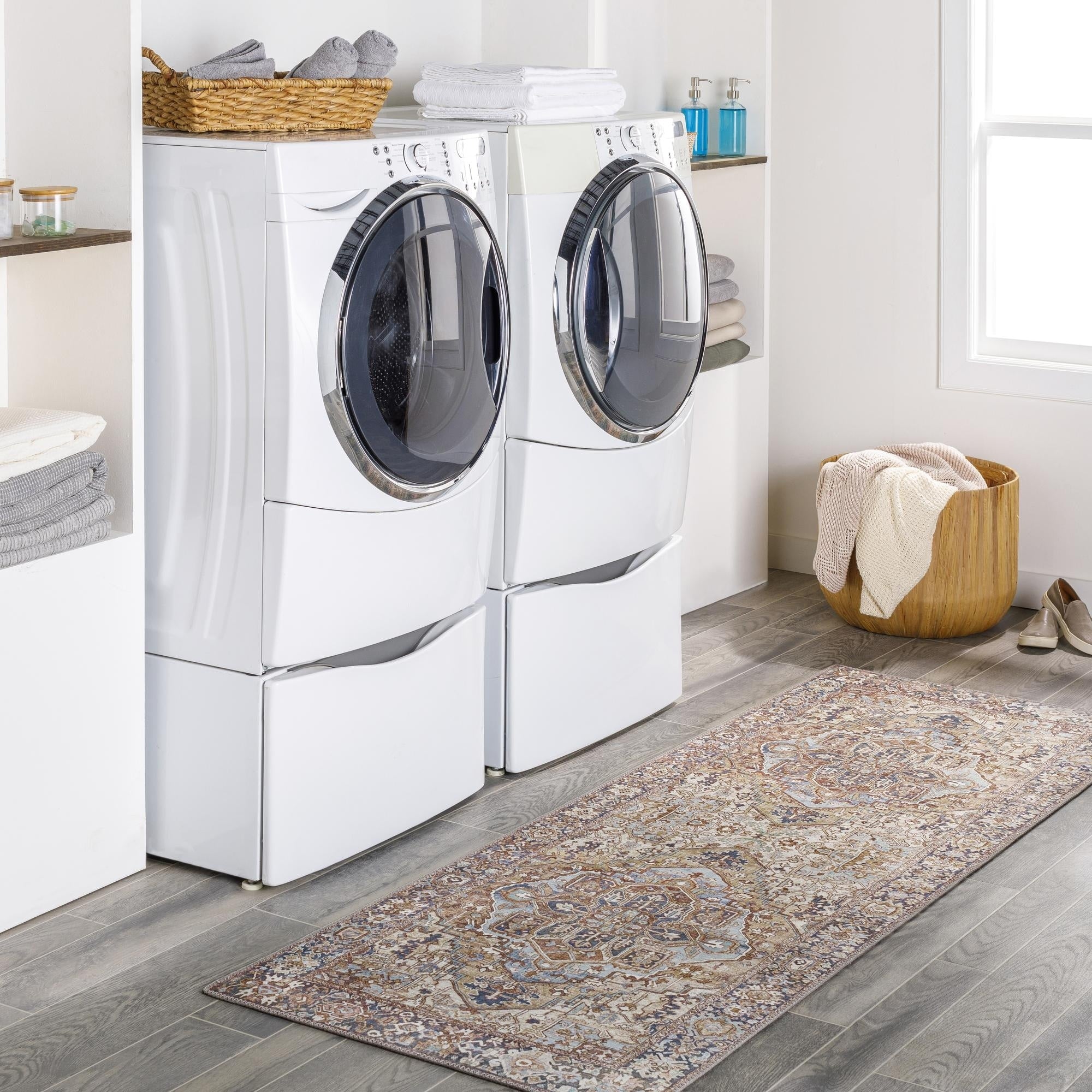 Livabliss Iris Updated Traditional Medallion Area Rug