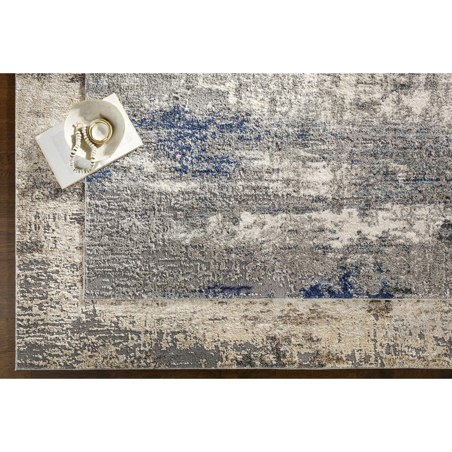 Livabliss Oskar Modern Distressed Area Rug