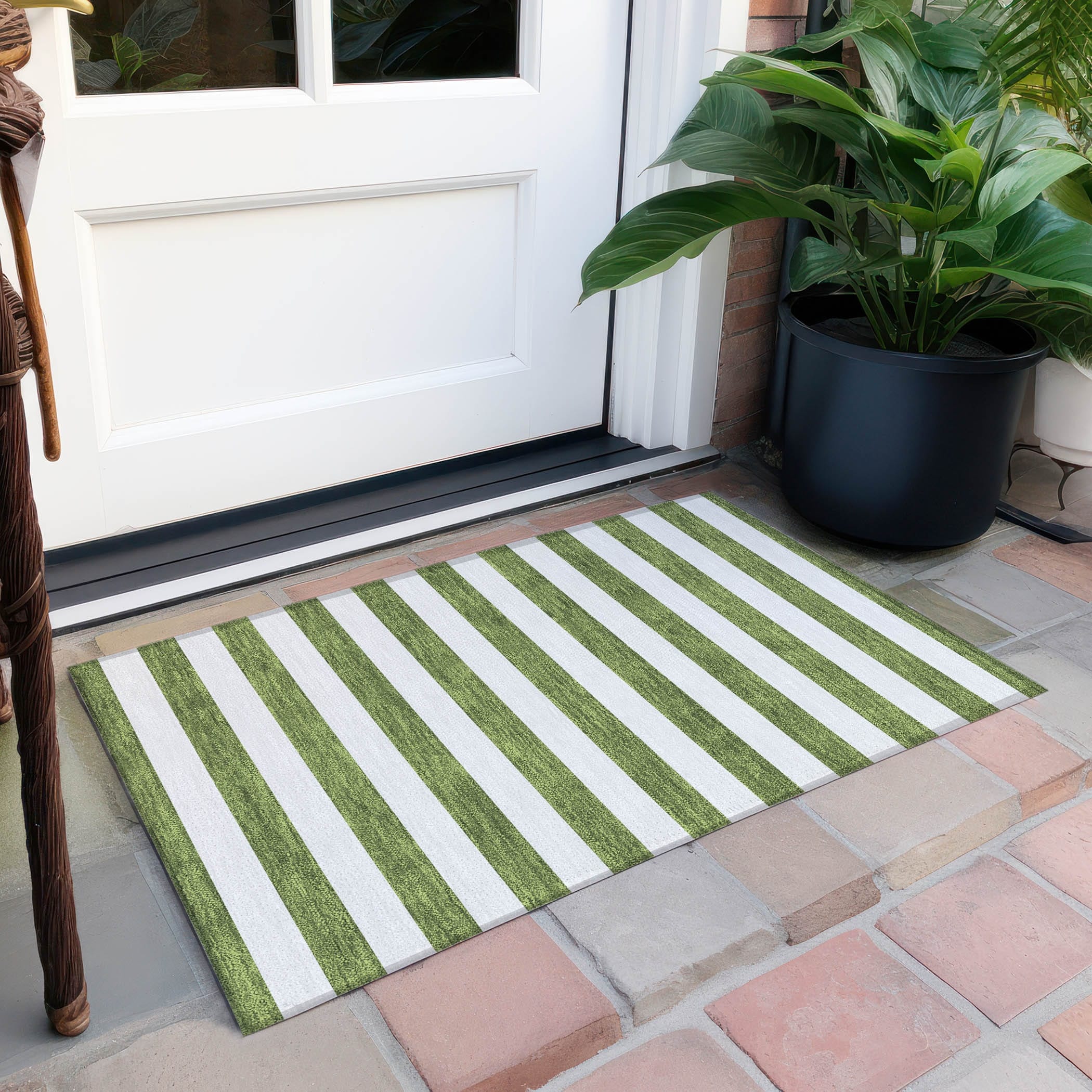 Machine Washable Indoor/ Outdoor Cabana Stripe Chantille Rug
