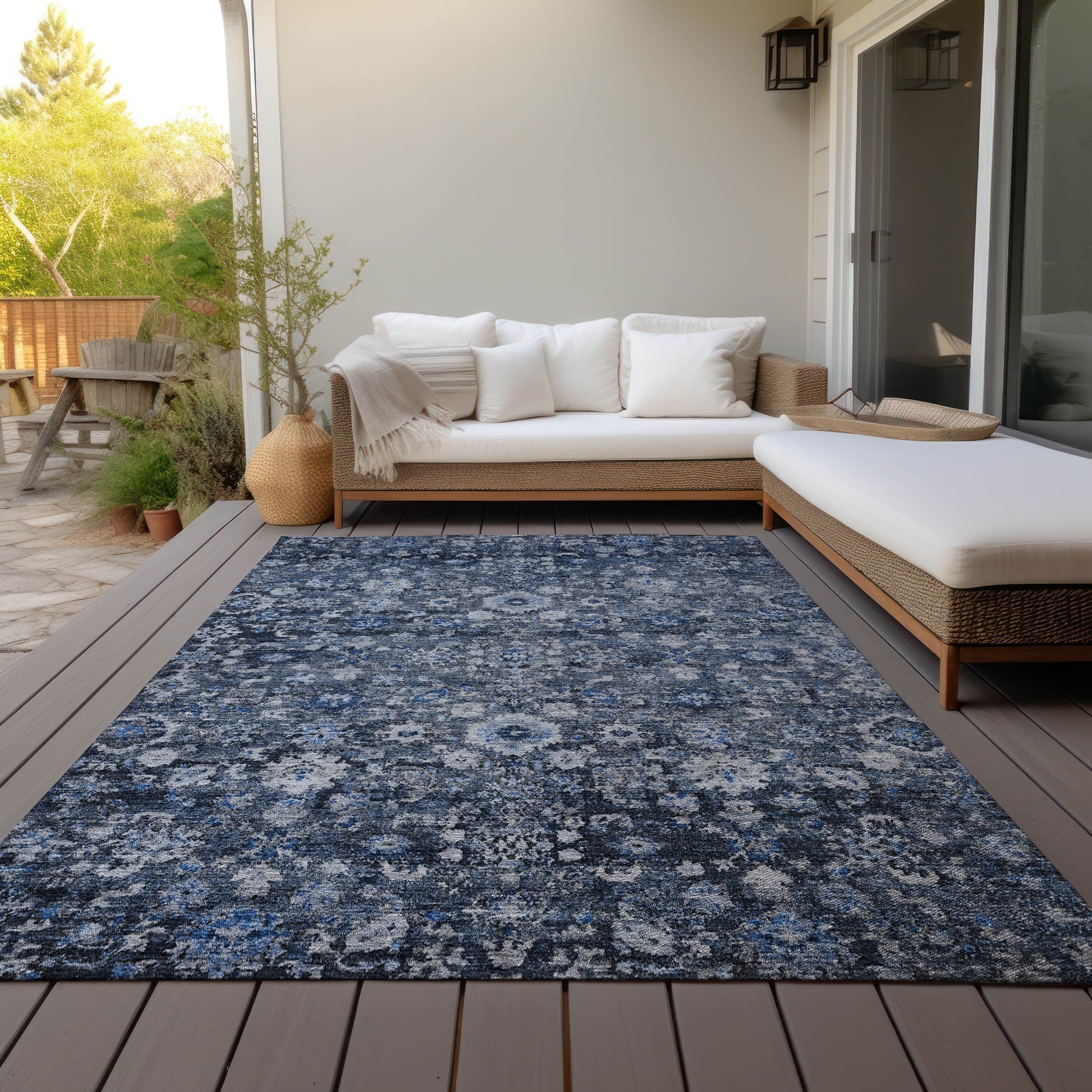 Machine Washable Indoor/ Outdoor Chantille Traditional Vintage Floral Rug