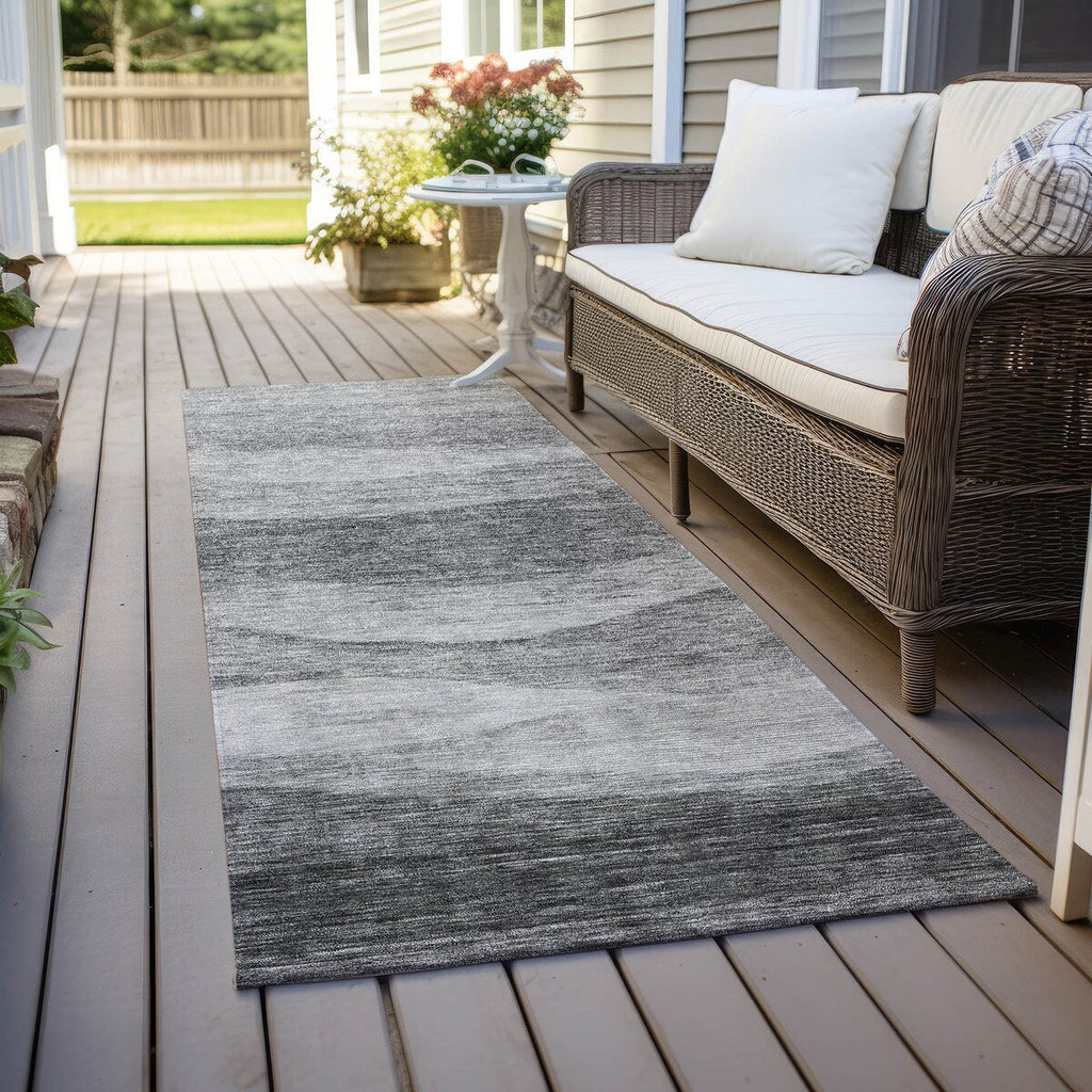 Machine Washable Indoor/ Outdoor Contemporary Waves Chantille Rug