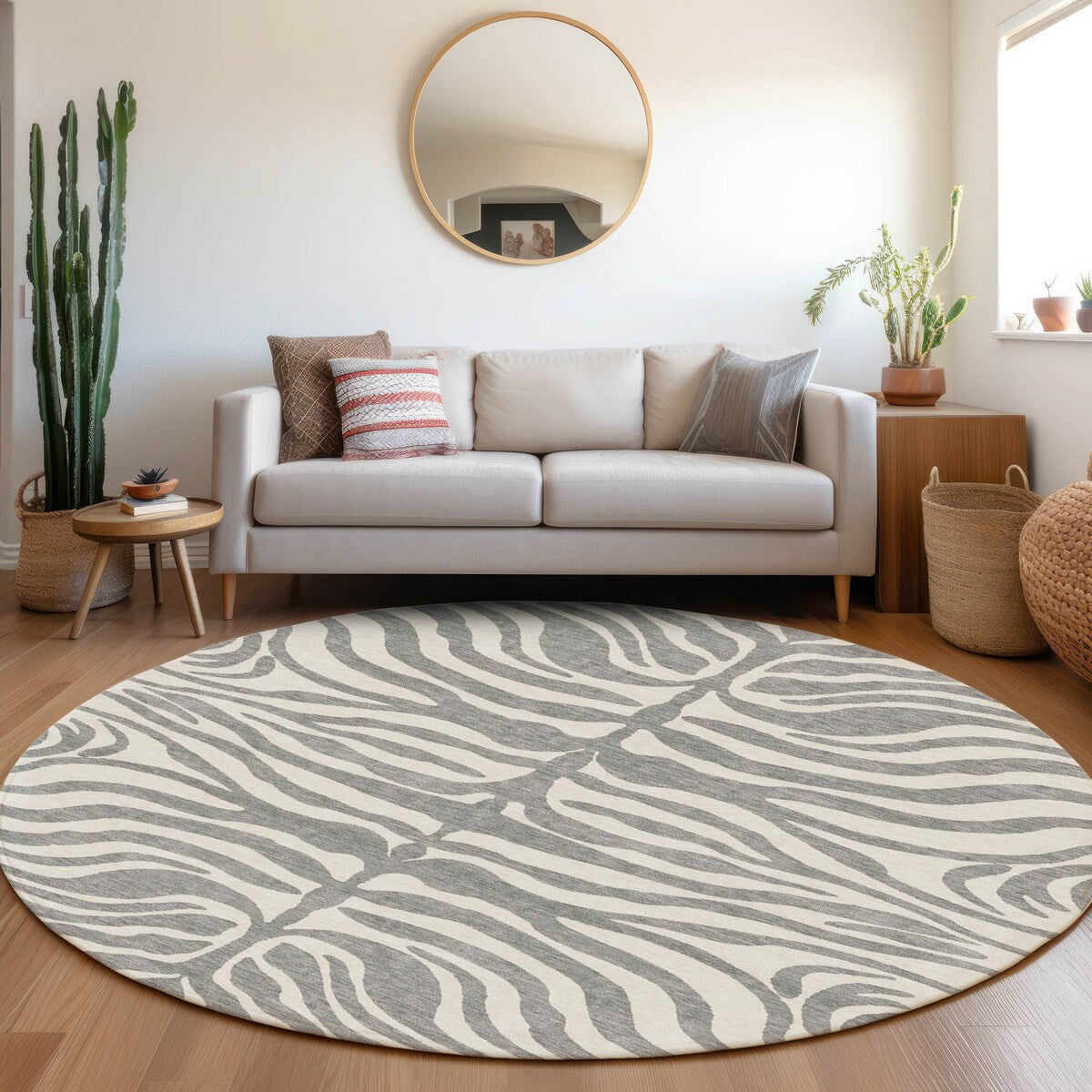 Machine Washable Indoor/ Outdoor Modern Animal Print Chantille Rug