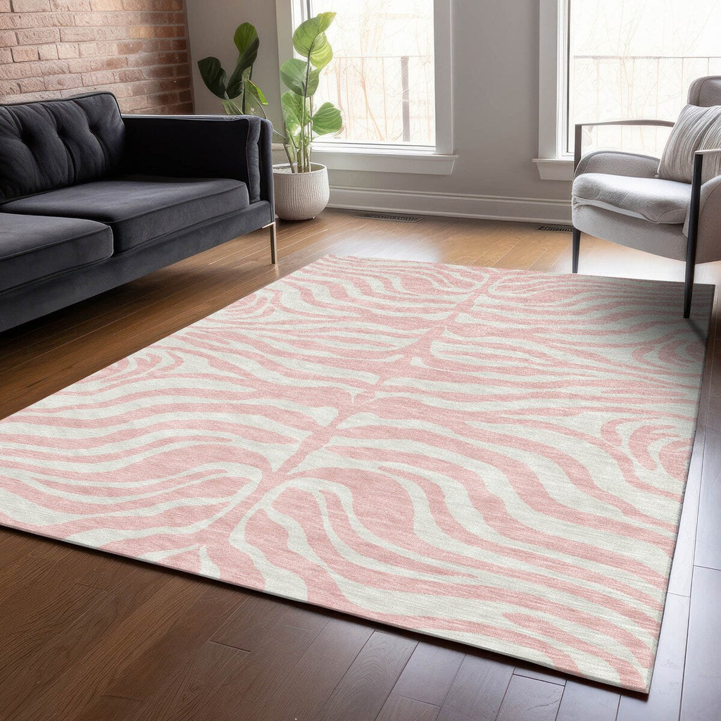 Machine Washable Indoor/ Outdoor Modern Animal Print Chantille Rug