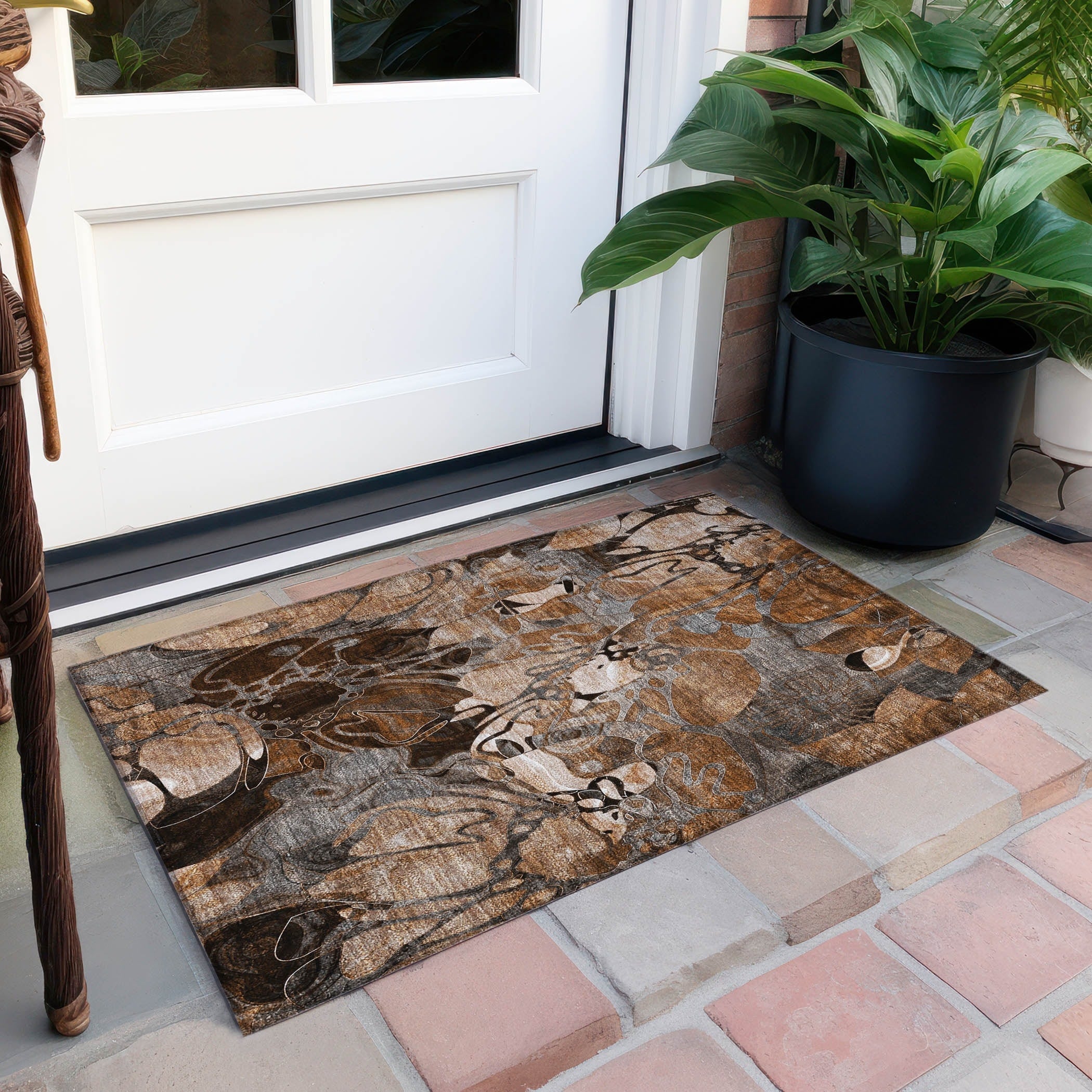 Machine Washable Indoor/ Outdoor Modern Floral Chantille Rug