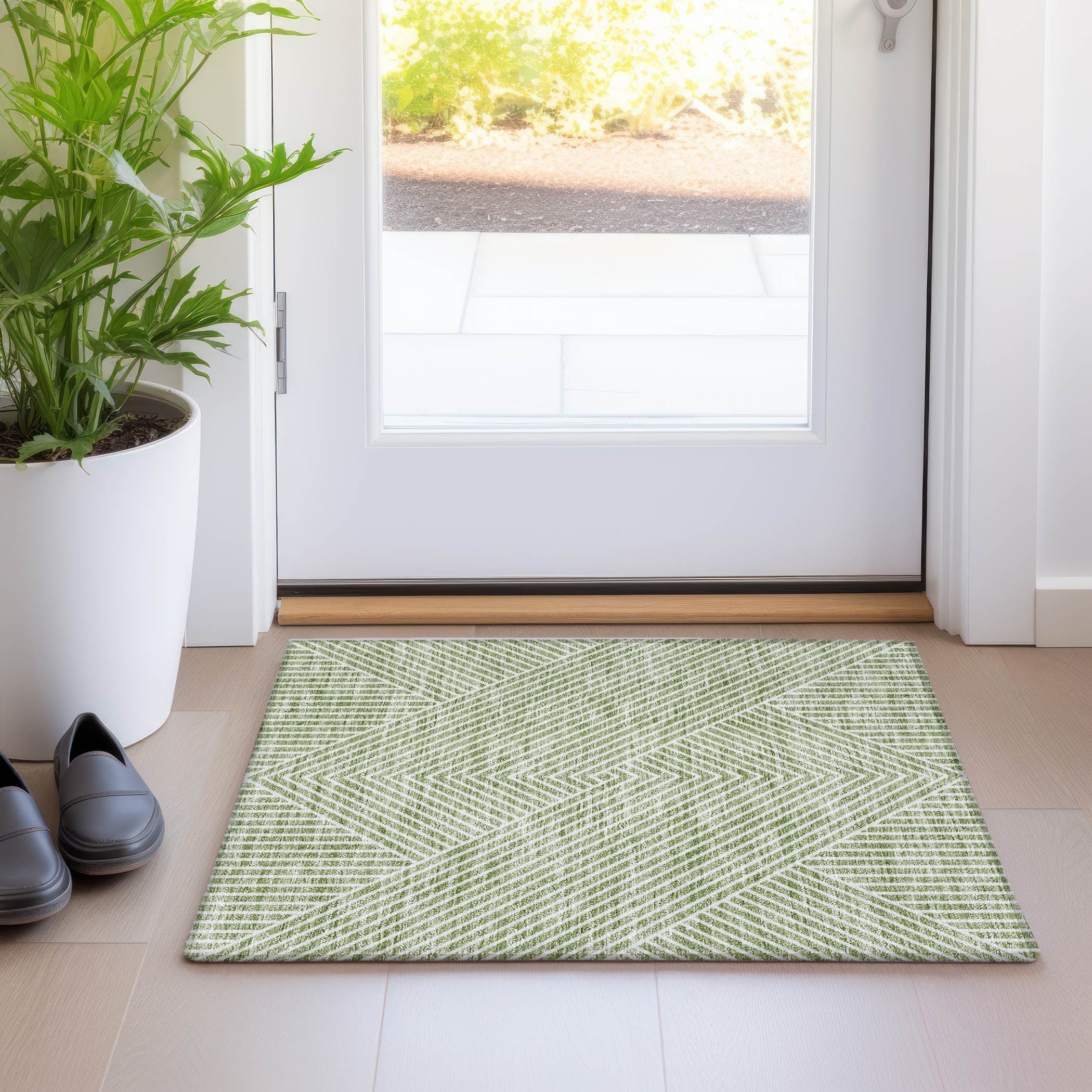 Machine Washable Indoor/ Outdoor Modern Geo Chantille Rug