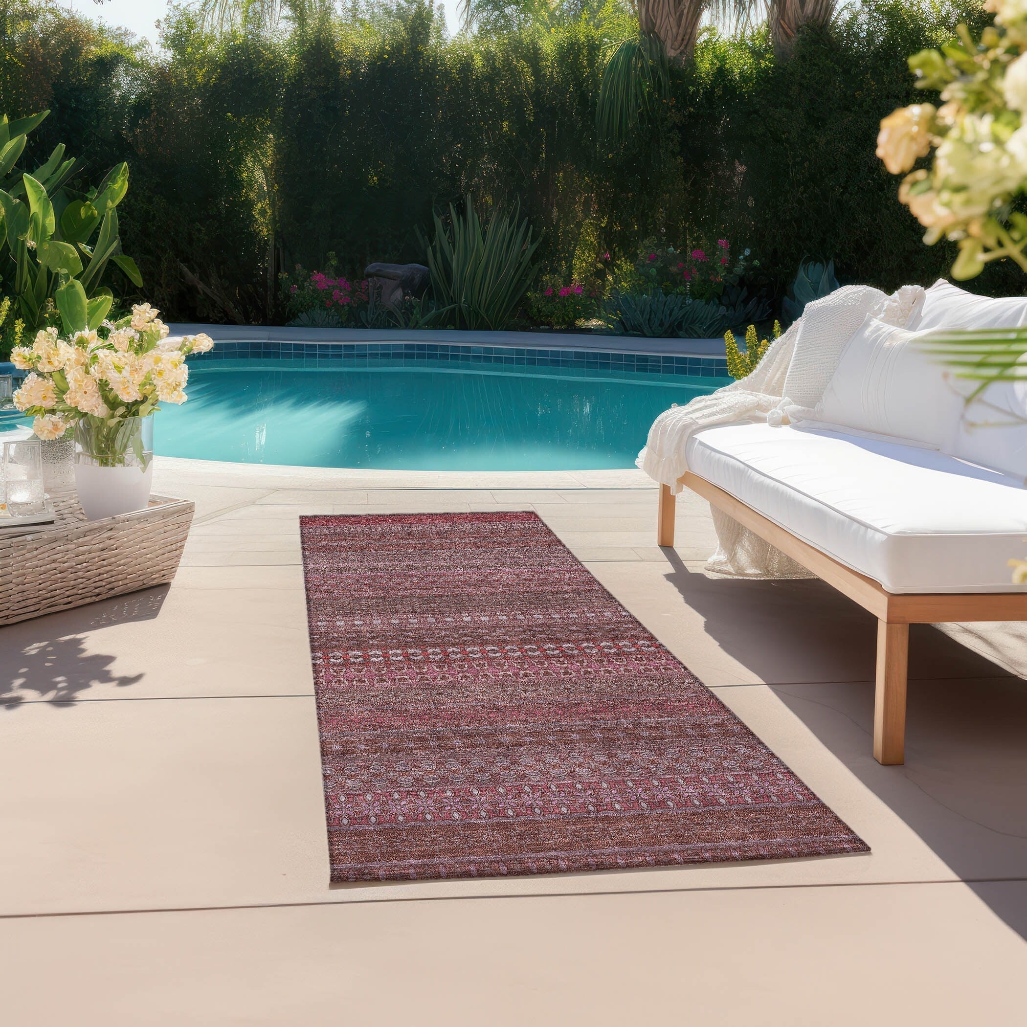 Machine Washable Indoor/ Outdoor Moroccan Stripes Chantille Rug