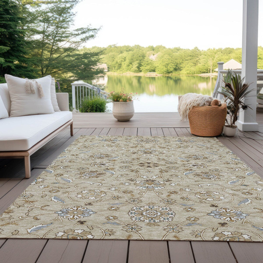 Machine Washable Indoor/ Outdoor Traditional KashanChantille Rug