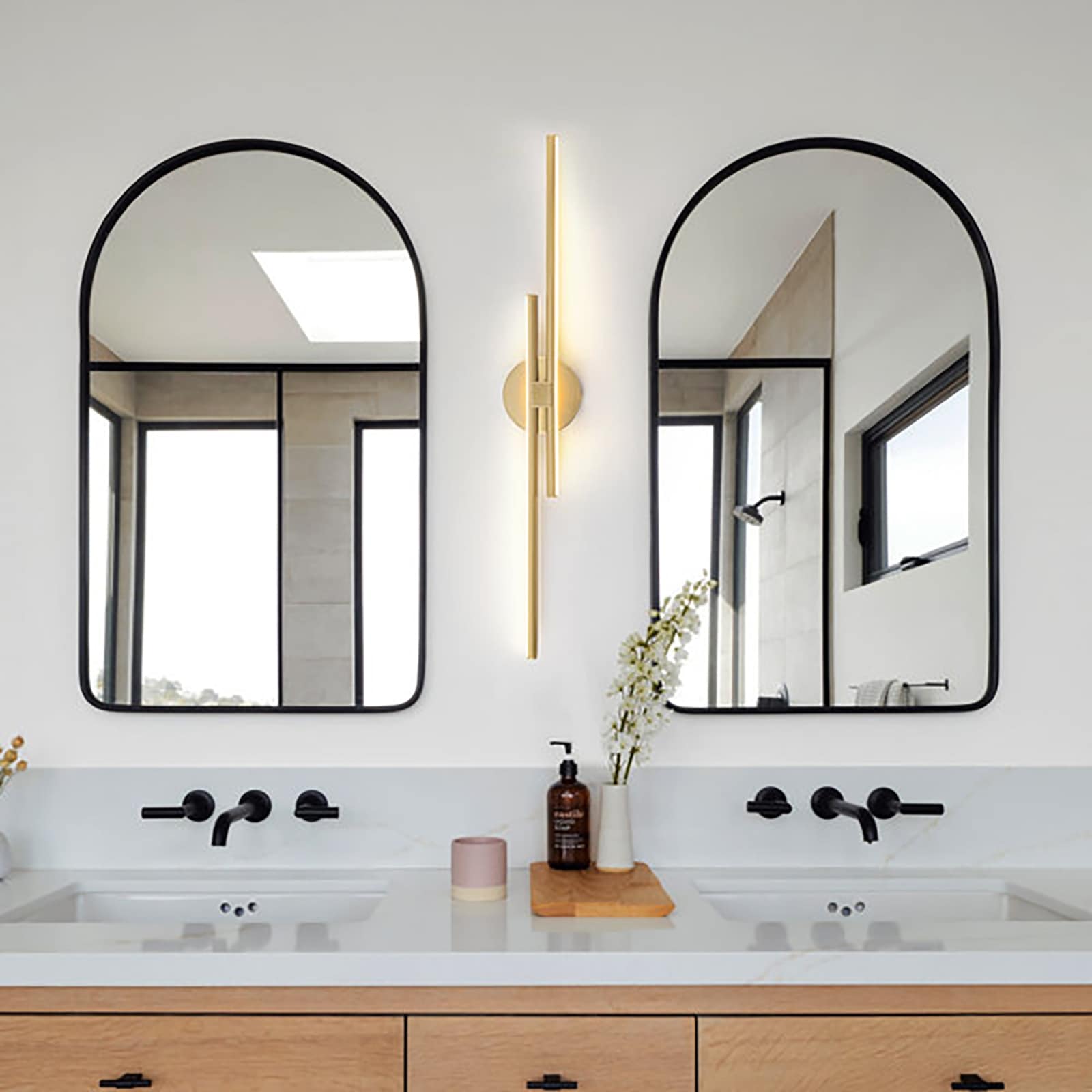 Minimalist 2-Light Dimmable LED Vanity Light Linear Metal Wall Sconce