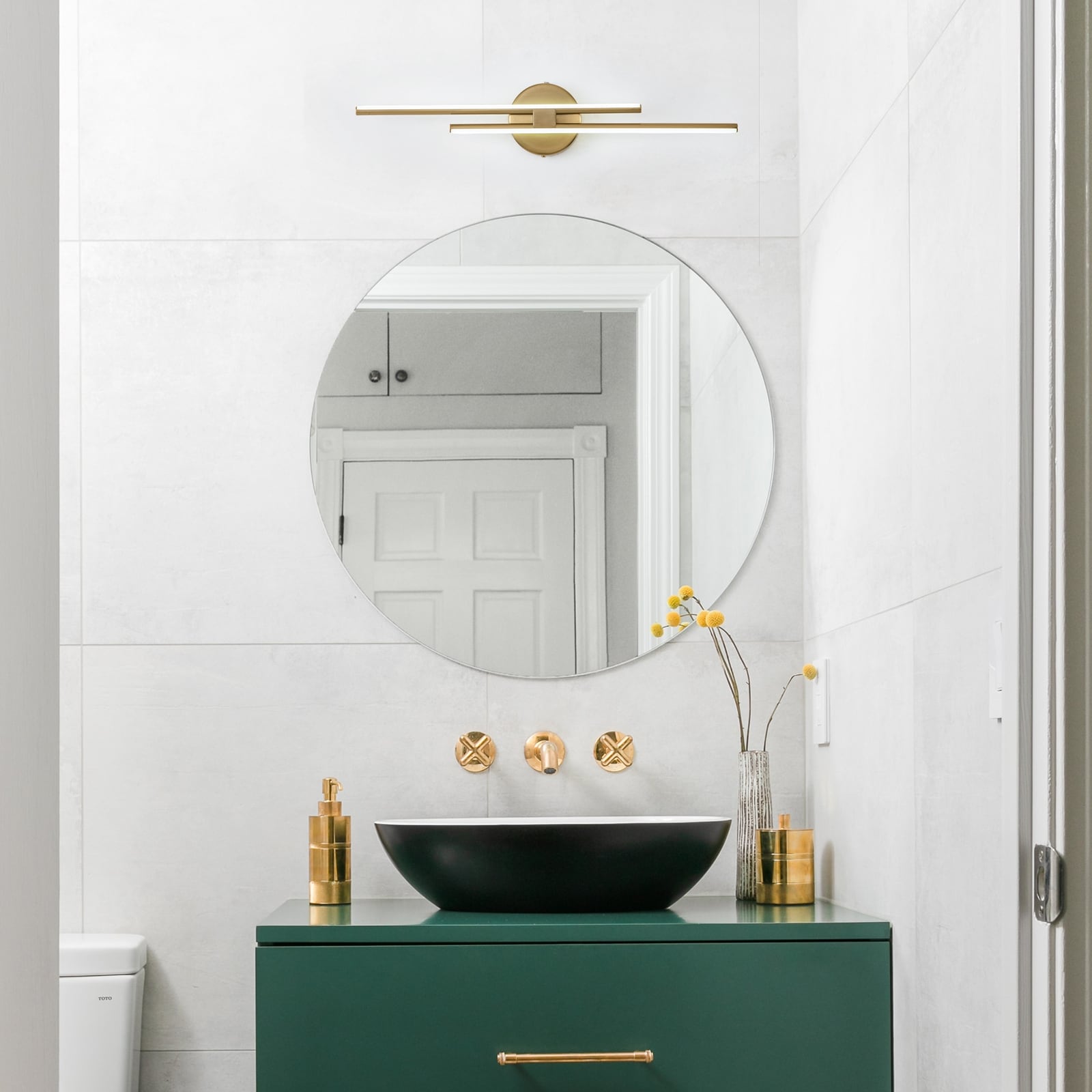 Minimalist 2-Light Dimmable LED Vanity Light Linear Metal Wall Sconce