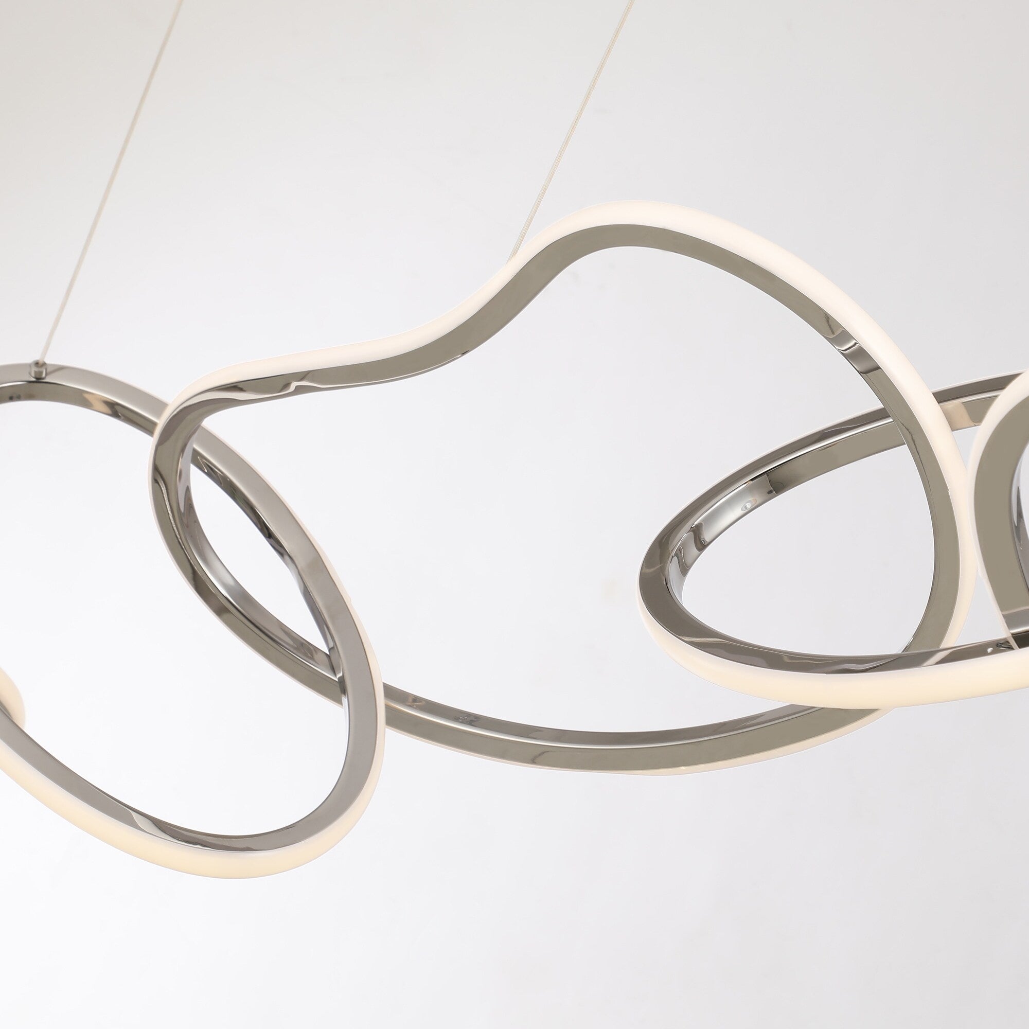 Nordic Luxury Interlocked Stainless Steel LED Chandelier Dining Room Ceiling Light