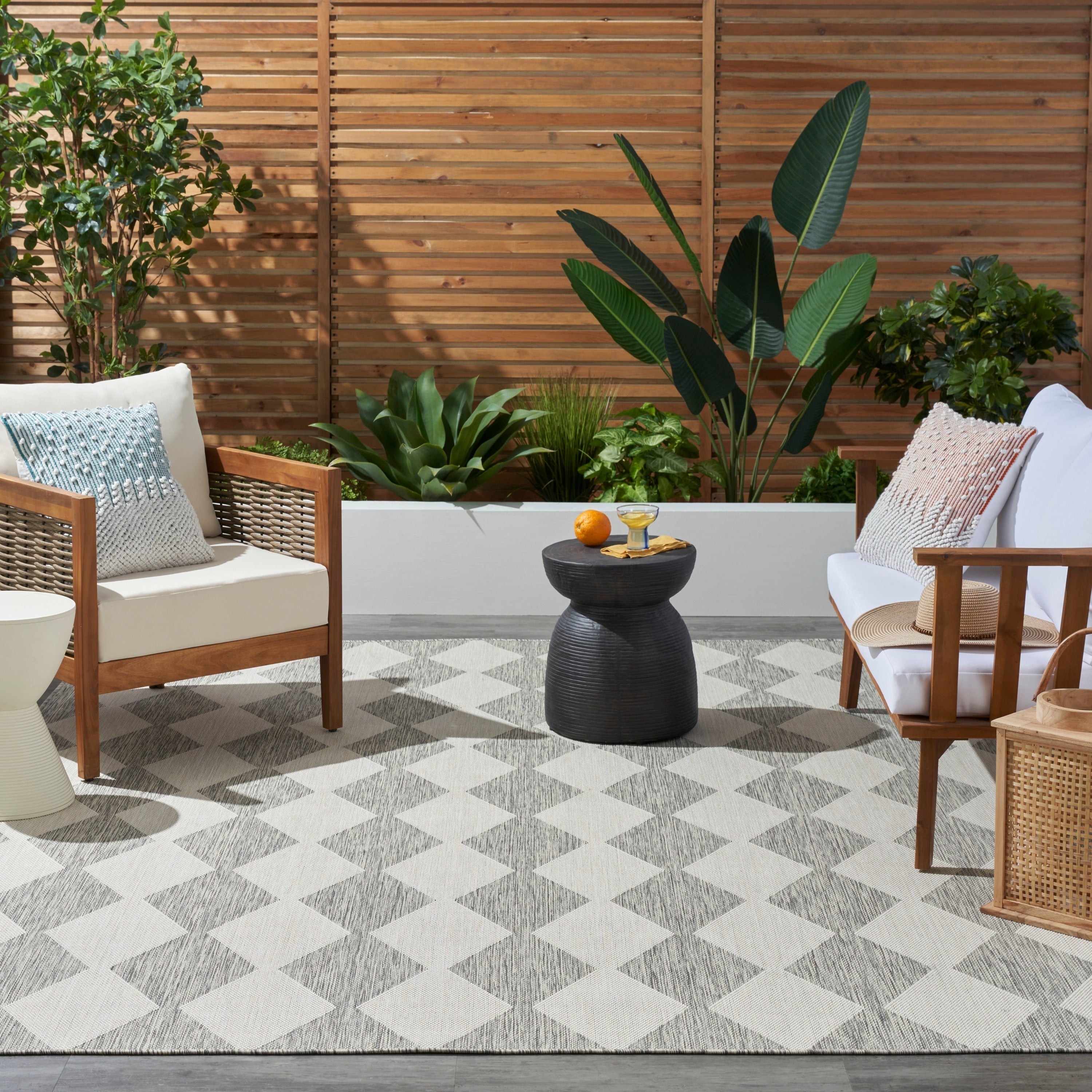 Nourison Positano Indoor/Outdoor Geometric Area Rug