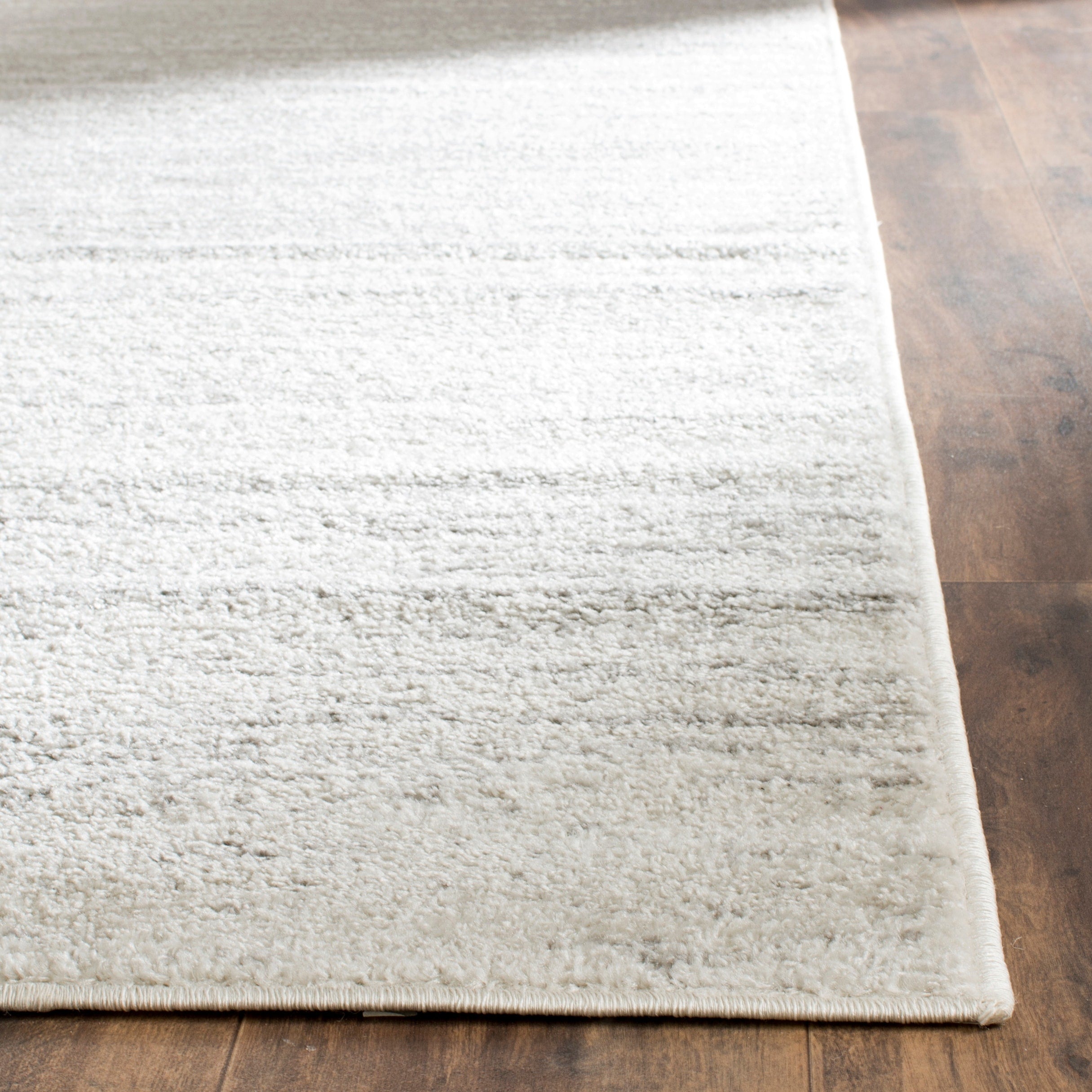 SAFAVIEH Adirondack Mieko Modern Ombre Distressed Area Rug