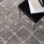 SAFAVIEH Arizona Shag Ghinwa 1.2-inch Thick Rug