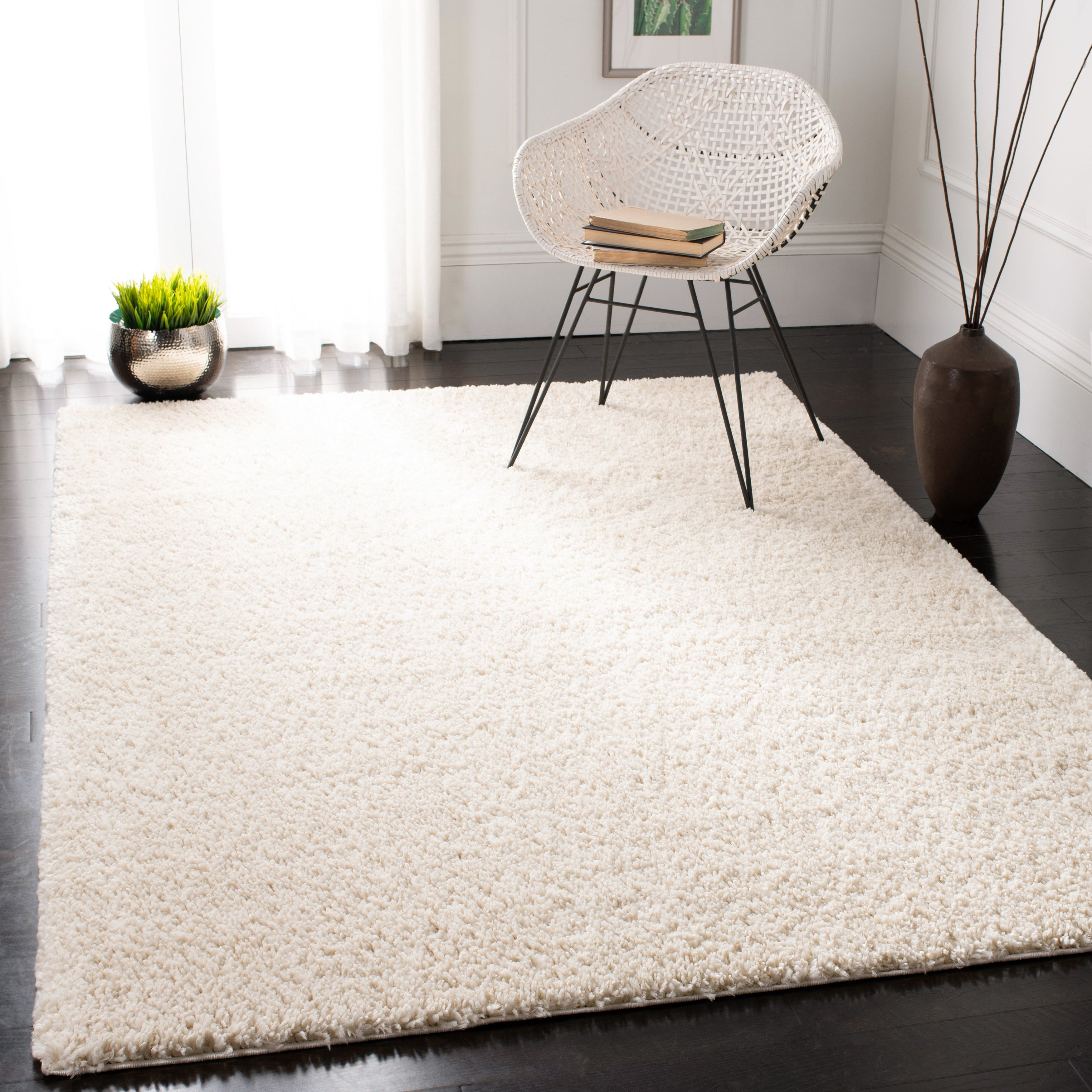 SAFAVIEH August Wilhelma Shag Solid 1.2-inch Thick Area Rug